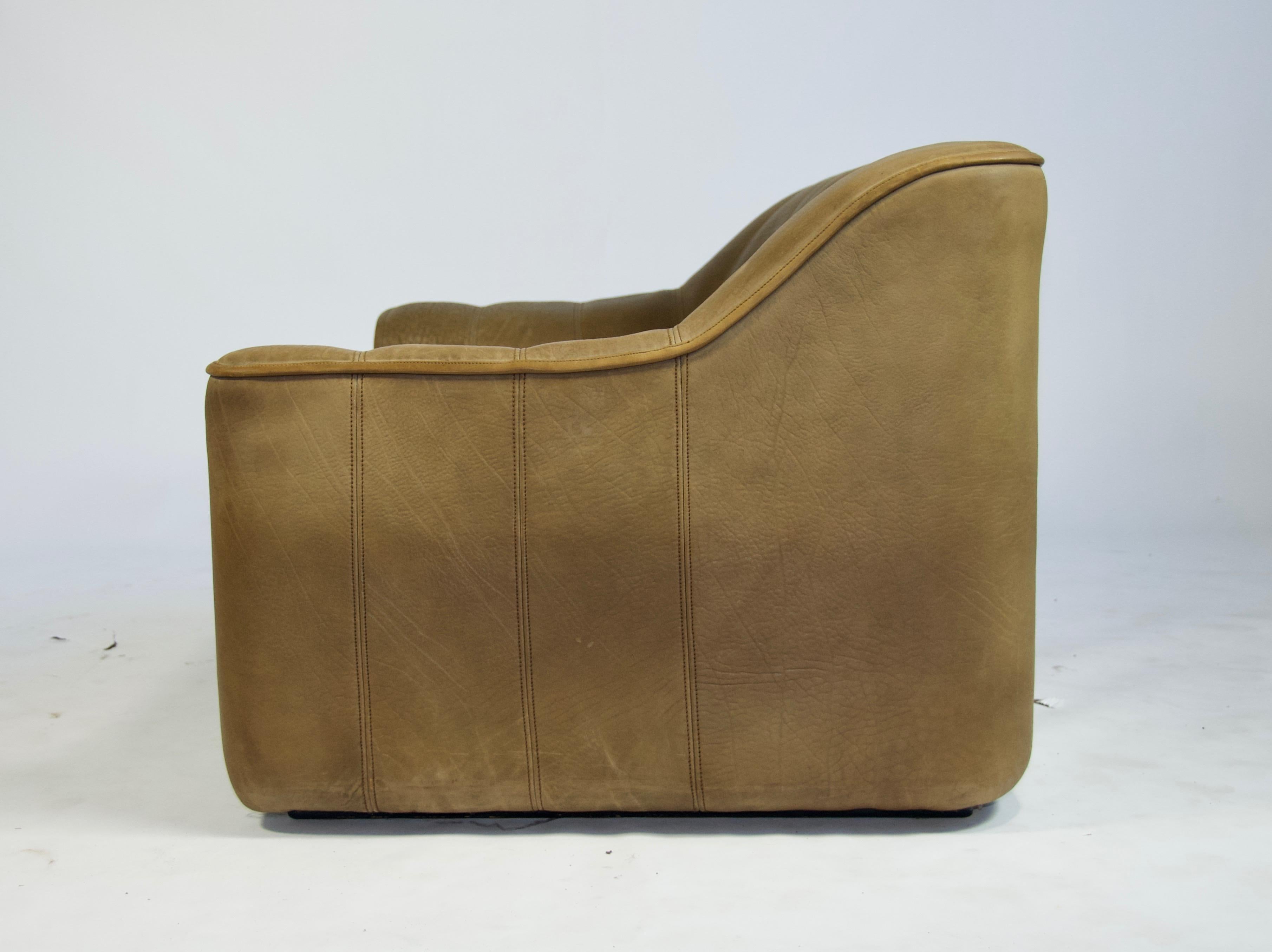 Swiss De Sede DS44 Leather Sofa For Sale
