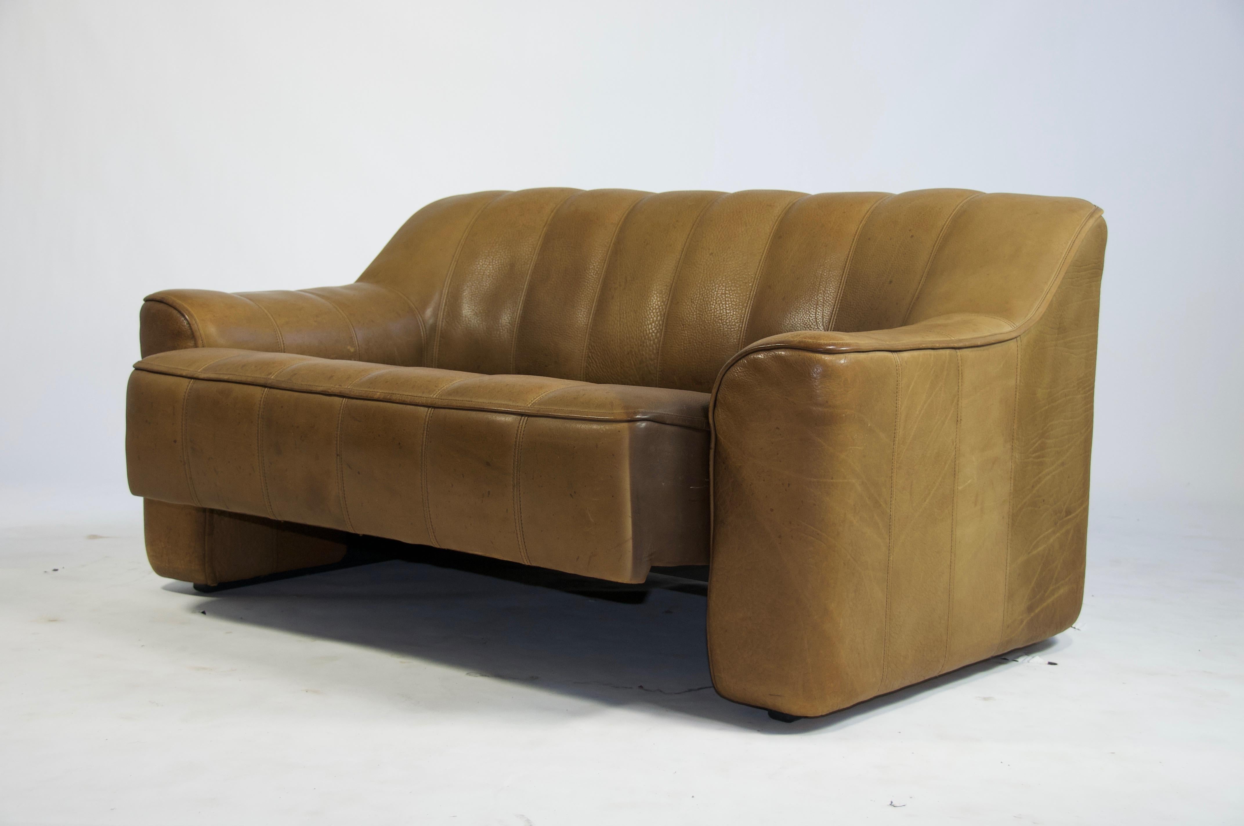 Swiss De Sede DS44 Leather Sofa For Sale