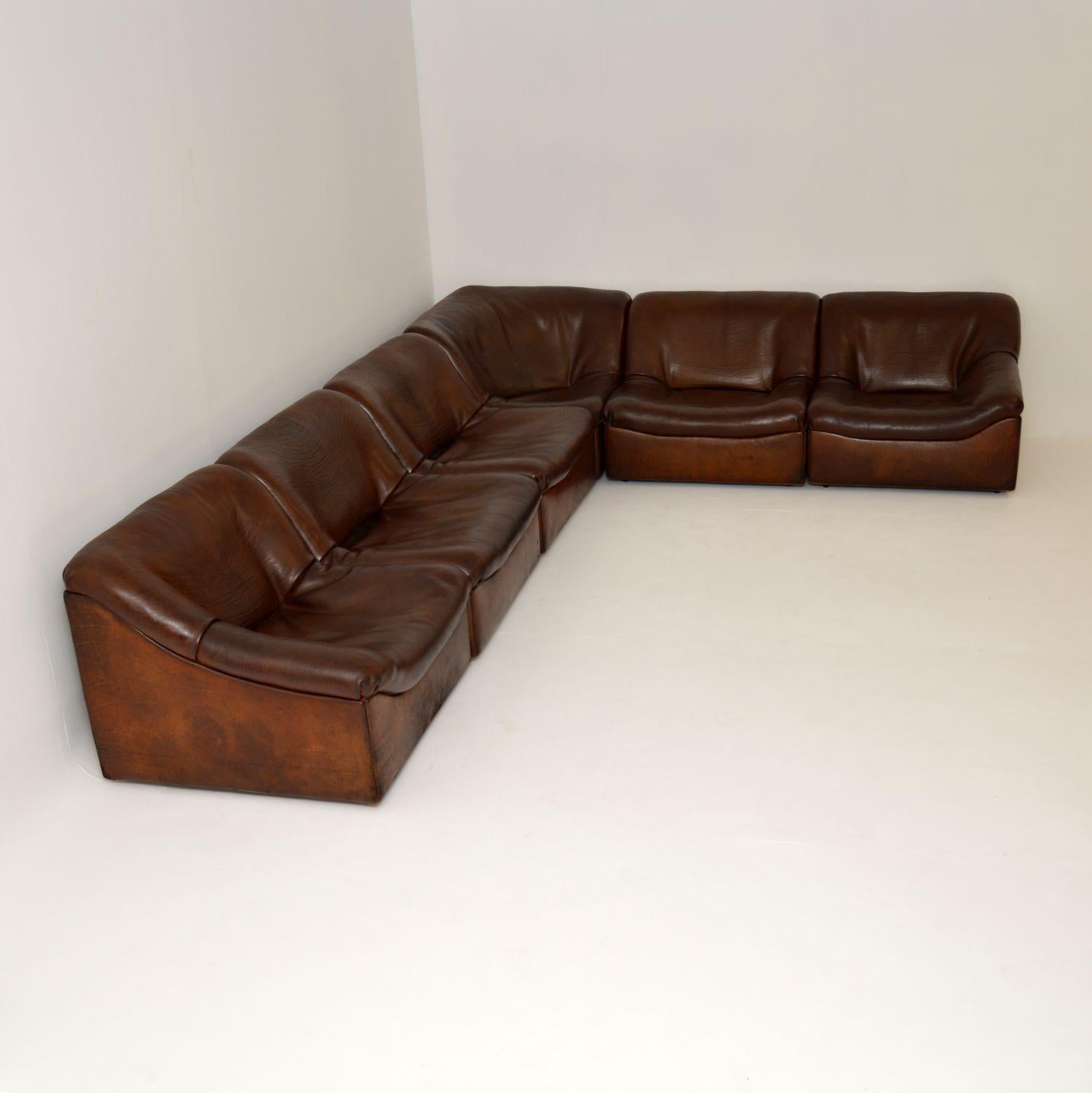 A stunning and very comfortable vintage leather corner sofa of the most amazing quality, this is the DS46 made by De Sede in Switzerland. It dates from the 1960s-1970s, and is in amazing condition for its age. We have had the thick high quality