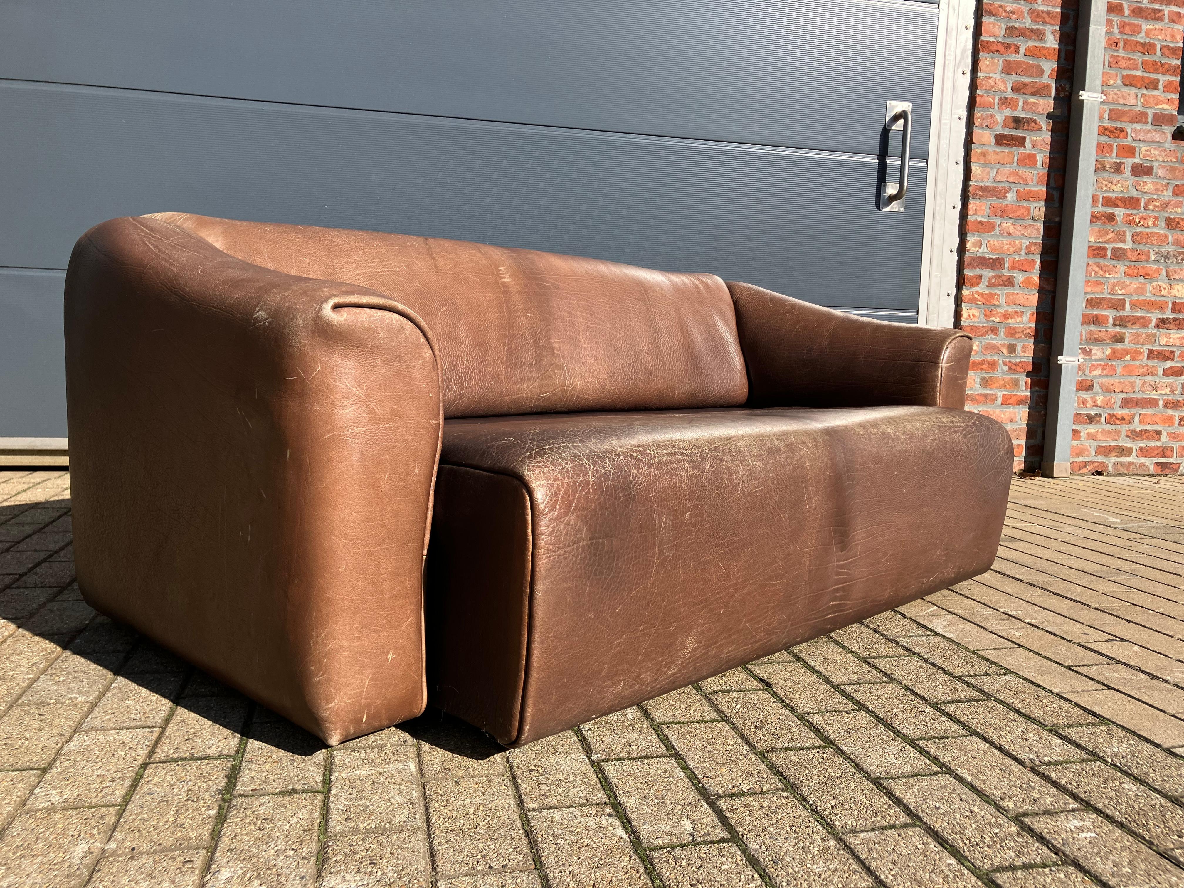 Late 20th Century De Sede Ds47 3seater Bull Hide NECK leather Beown