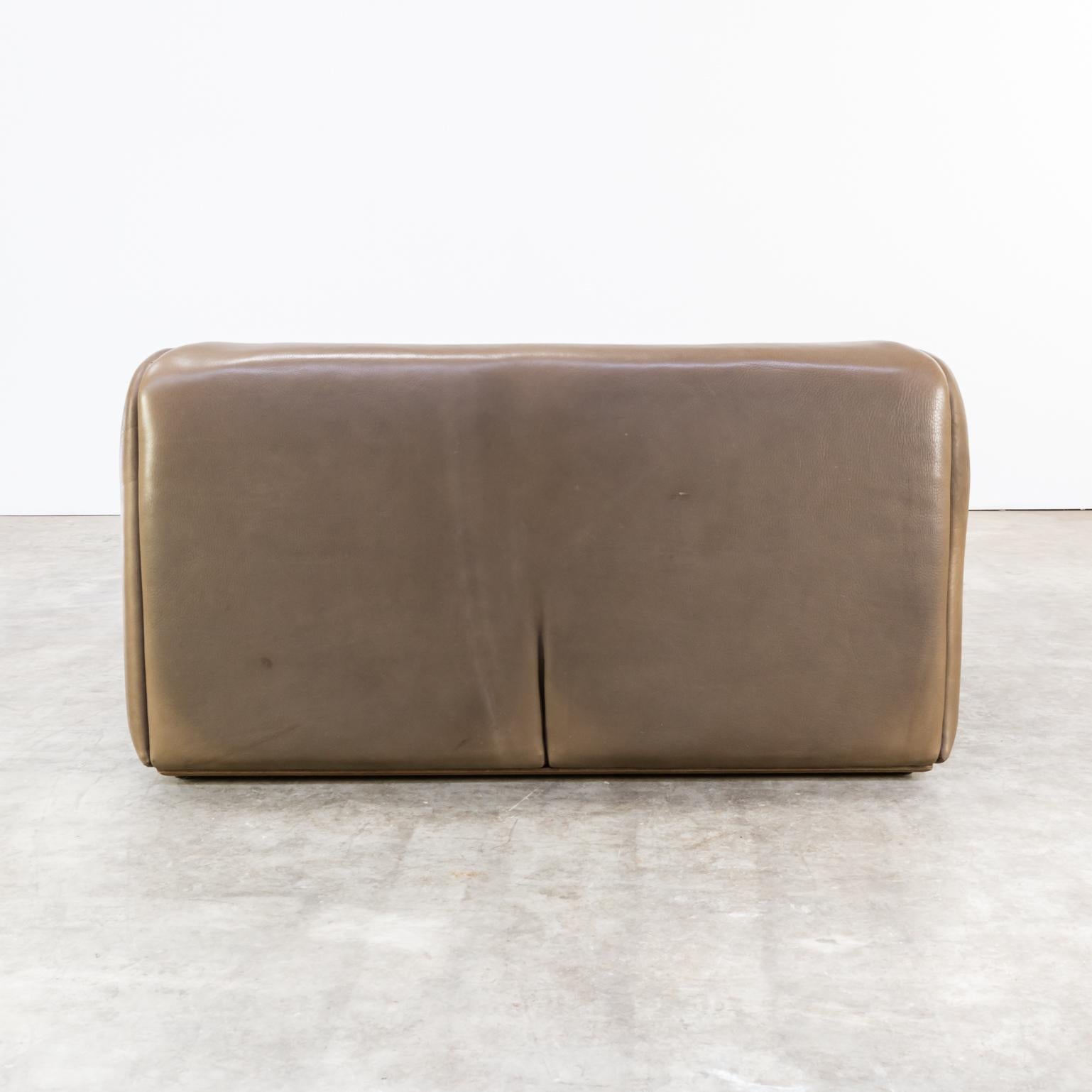 De Sede “DS47” Leather Two-Seat Sofa For Sale 1