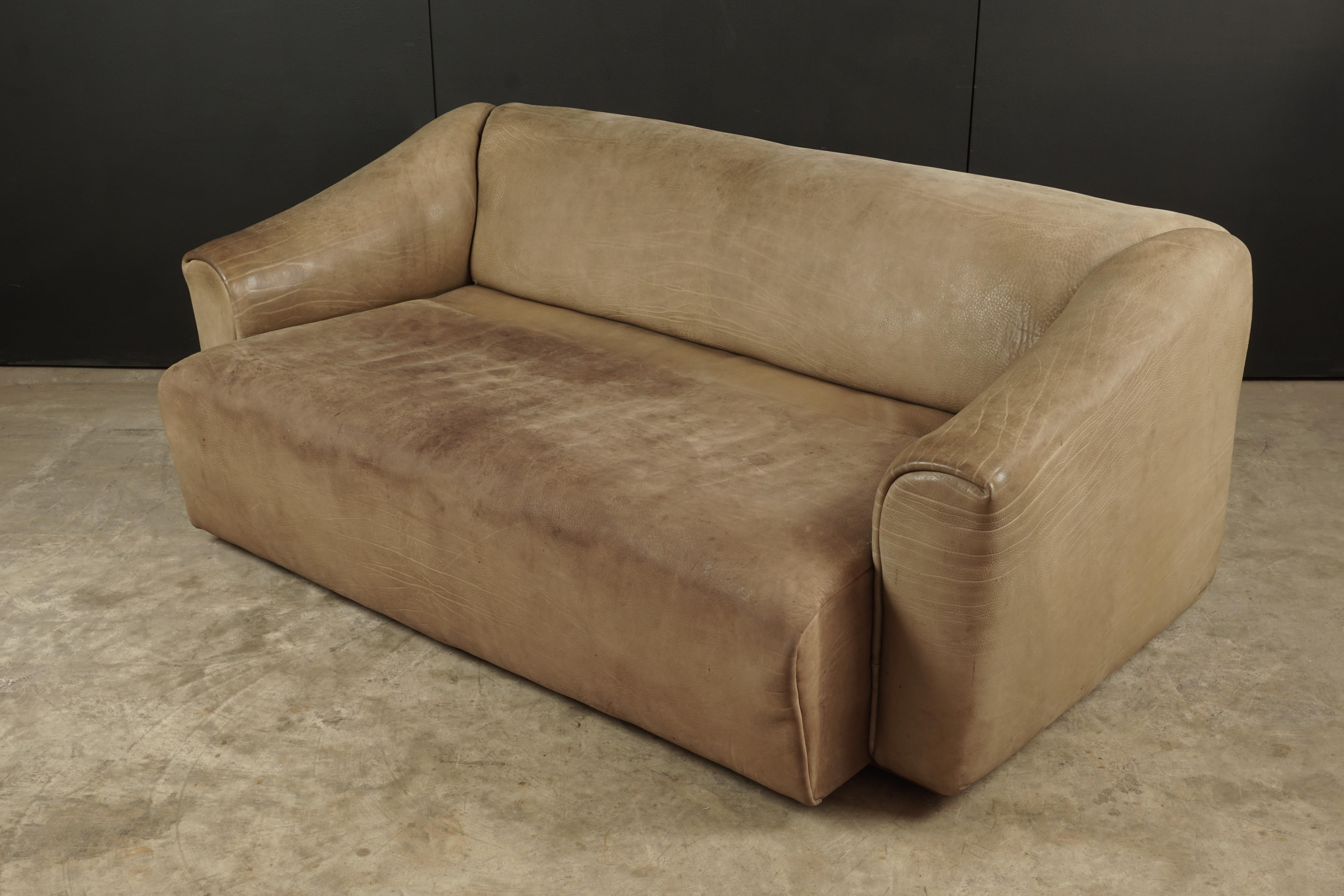 European Midcentury Leather De Sede DS47 Sofa from Switzerland, circa 1970
