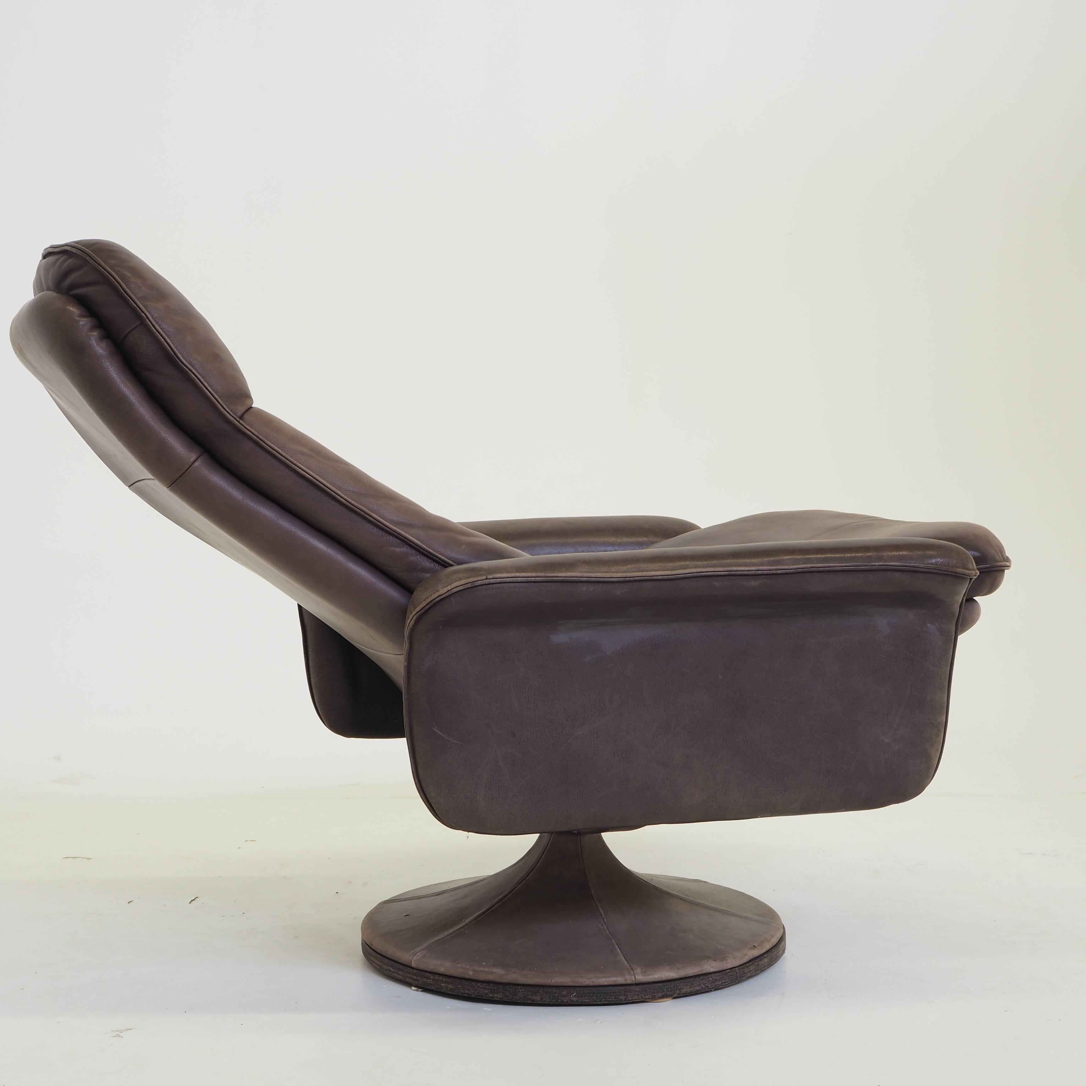 De Sede DS50 Leather Swivel Lounge Armchair For Sale 2