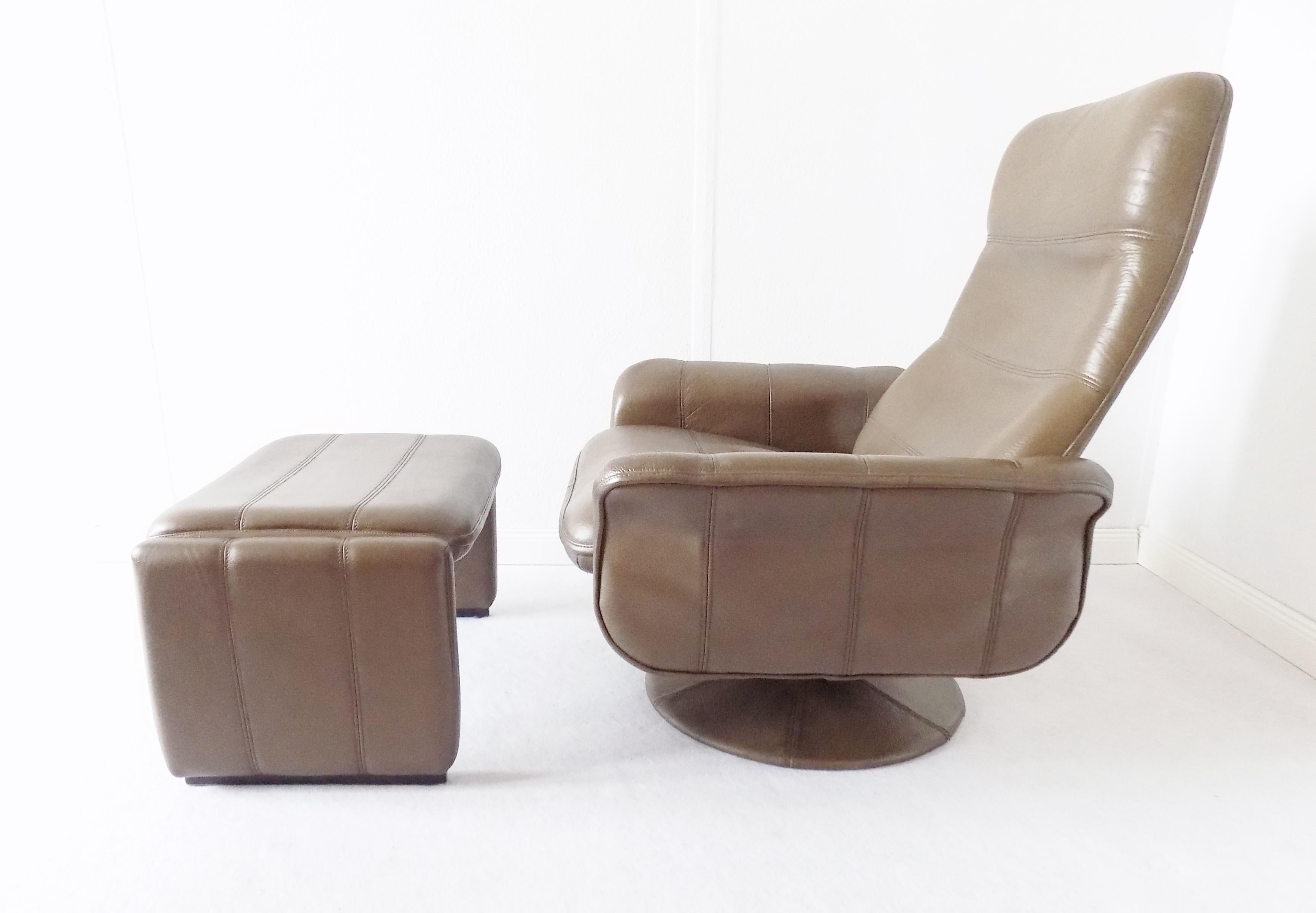 De Sede DS50 Tulip Lounge Chair with Ottoman, mid-century modern, Swiss, leather 7