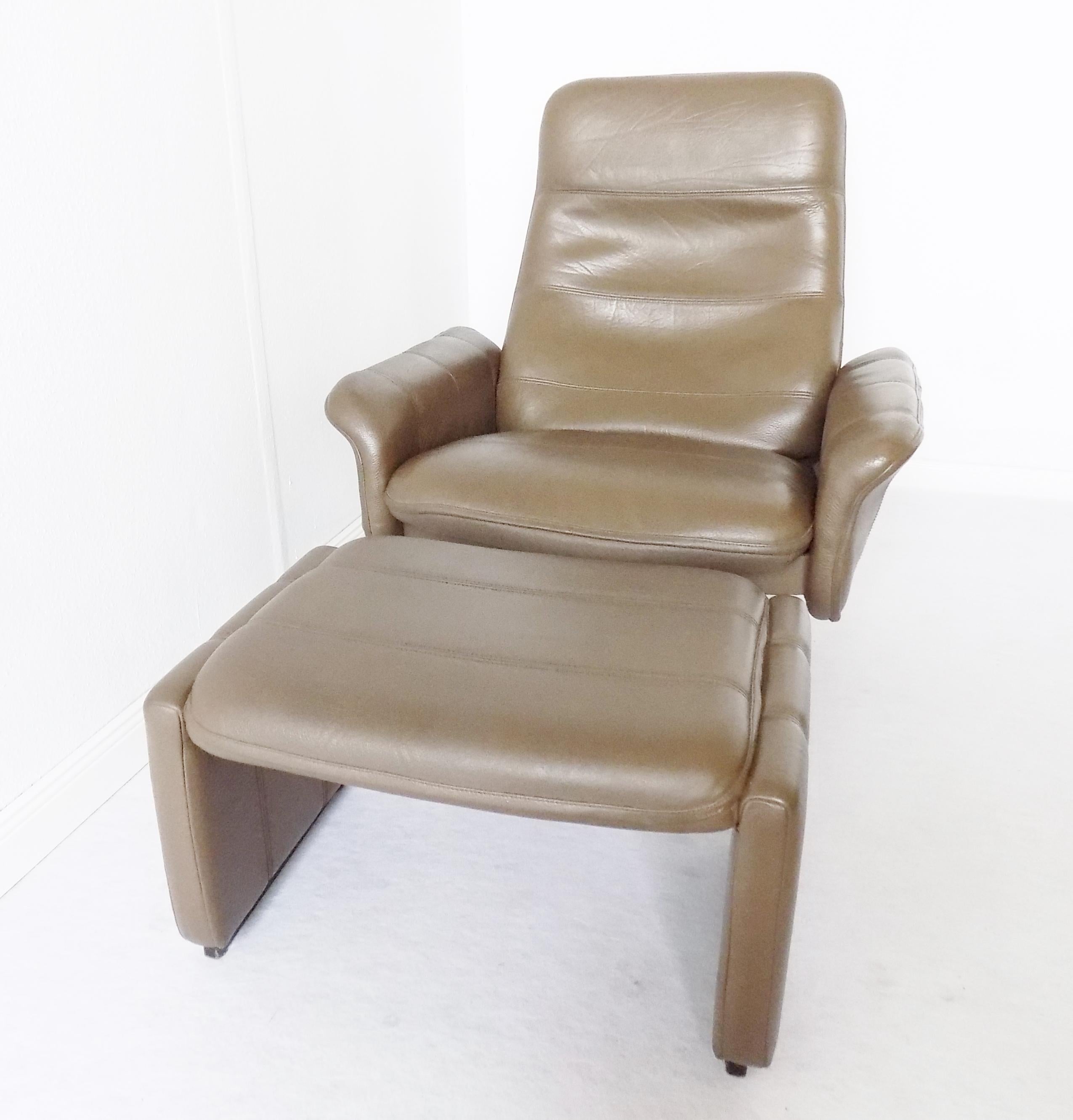 De Sede DS50 Tulip Lounge Chair with Ottoman, mid-century modern, Swiss, leather 8