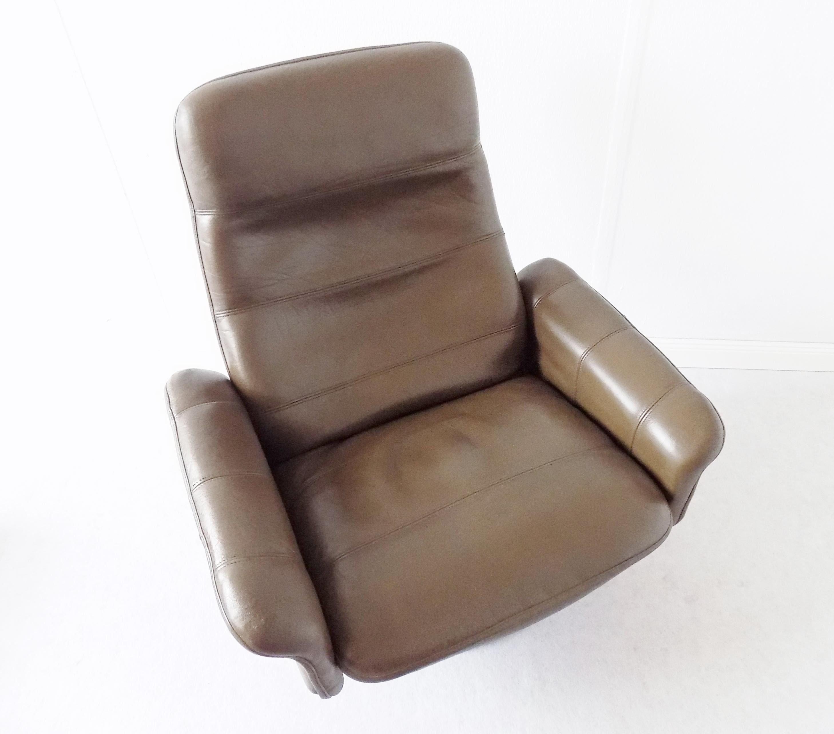 De Sede DS50 Tulip Lounge Chair with Ottoman, mid-century modern, Swiss, leather 9