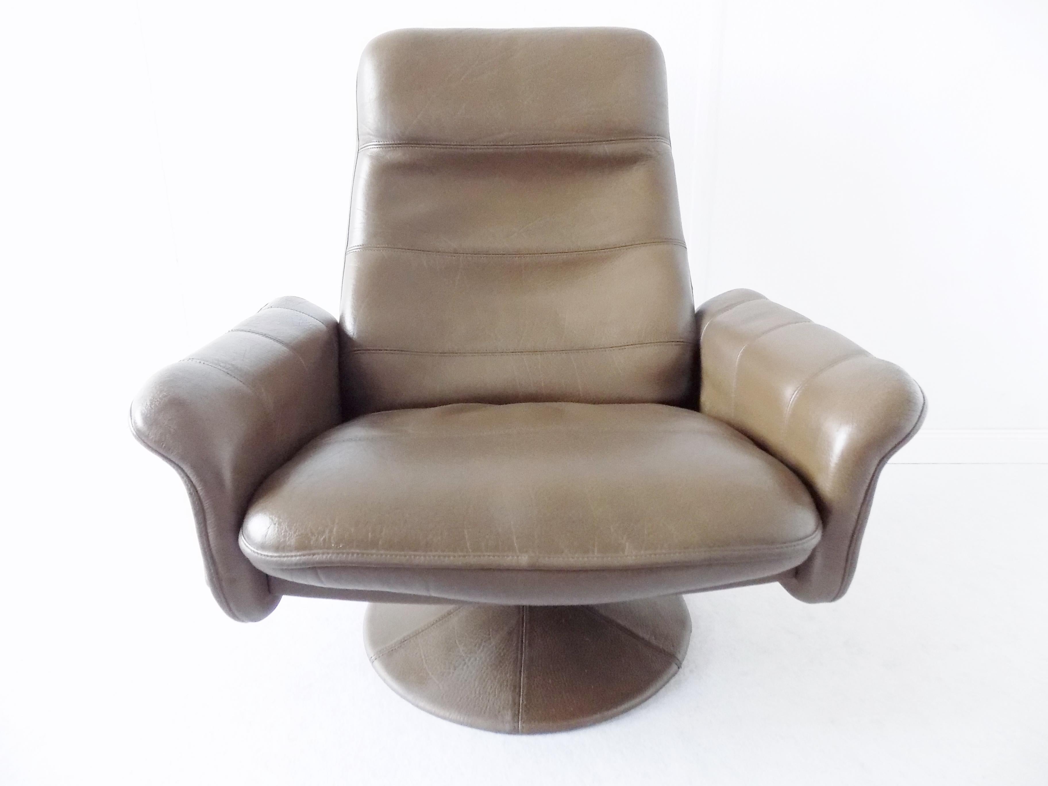 De Sede DS50 Tulip Lounge Chair with Ottoman, mid-century modern, Swiss, leather (Moderne der Mitte des Jahrhunderts)