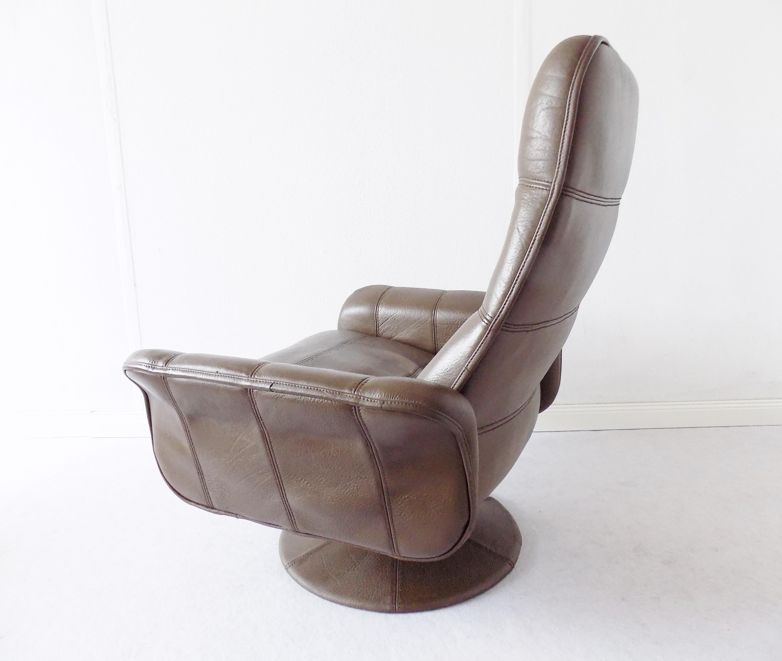 De Sede DS50 Tulip Lounge Chair with Ottoman, mid-century modern, Swiss, leather 2