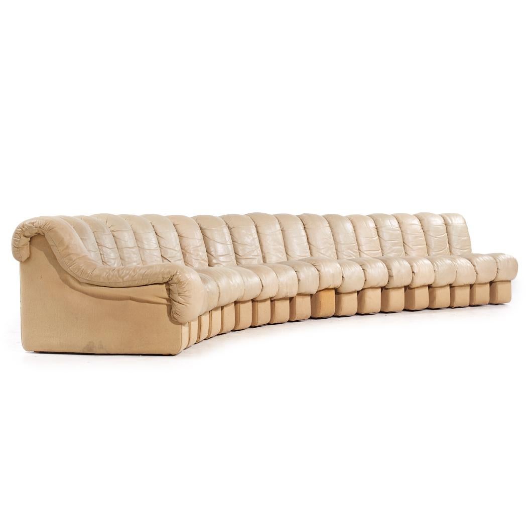 De Sede DS600 Mid Century Non Stop Leather Sectional Sofa

This sectional sofa measures: 190 wide x 40 deep x 29 inches high, with a seat height of 16.5 and arm height of 19.5 - each of the 10 sections measure 19 inches wide

All pieces of furniture
