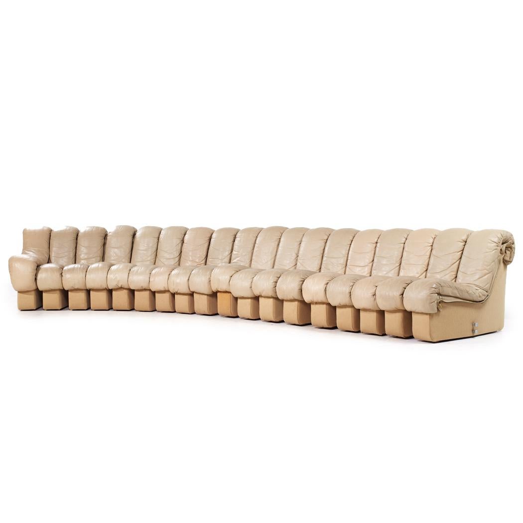Mid-Century Modern De Sede DS600 canapé sectionnel en cuir non-arrêt du milieu du siècle dernier en vente