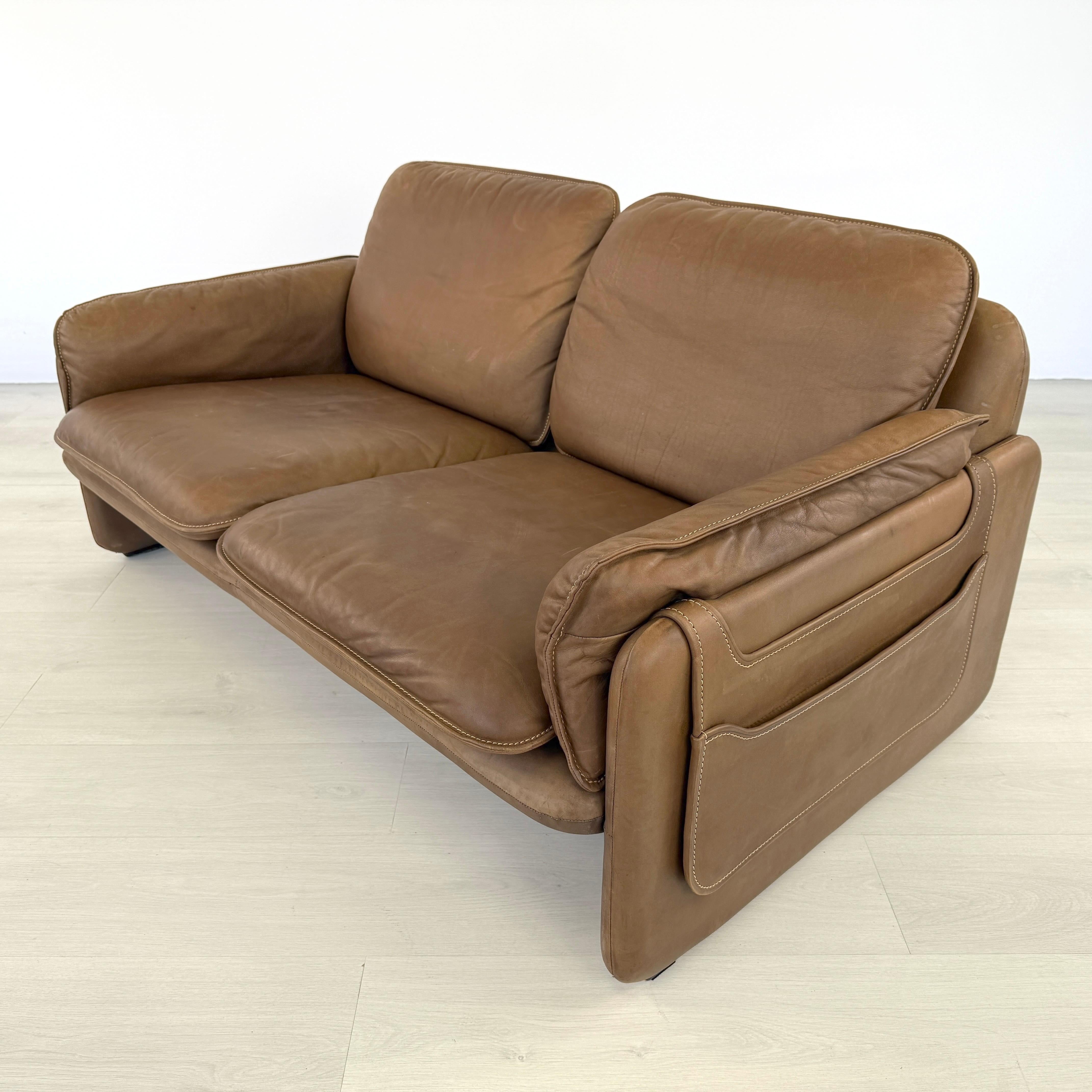Dimensions: H 27.5” x W 56.5” x D 34” x SH 15
