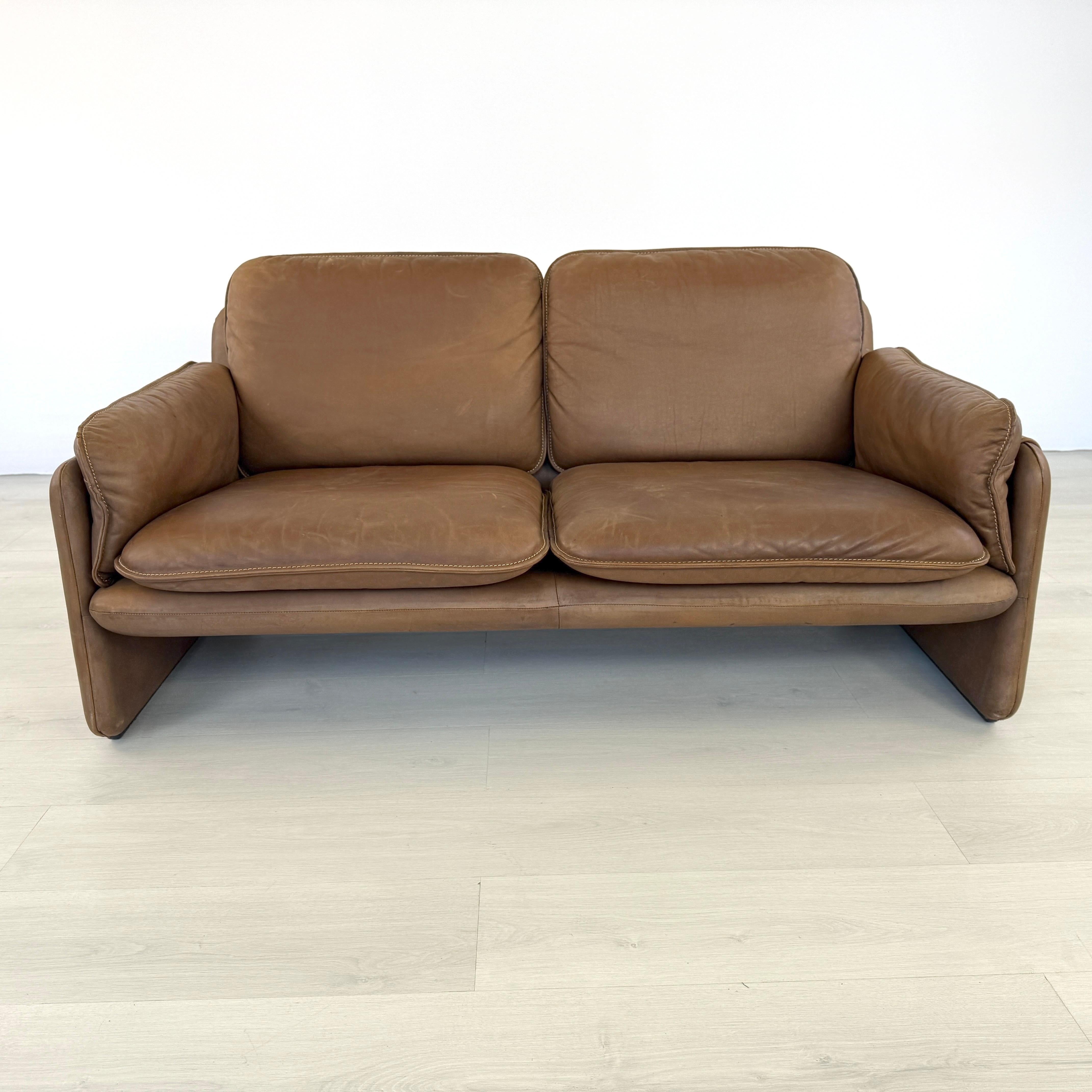 Mid-Century Modern De Sede DS61 Leather Two-Seat Sofa, 1960s For Sale