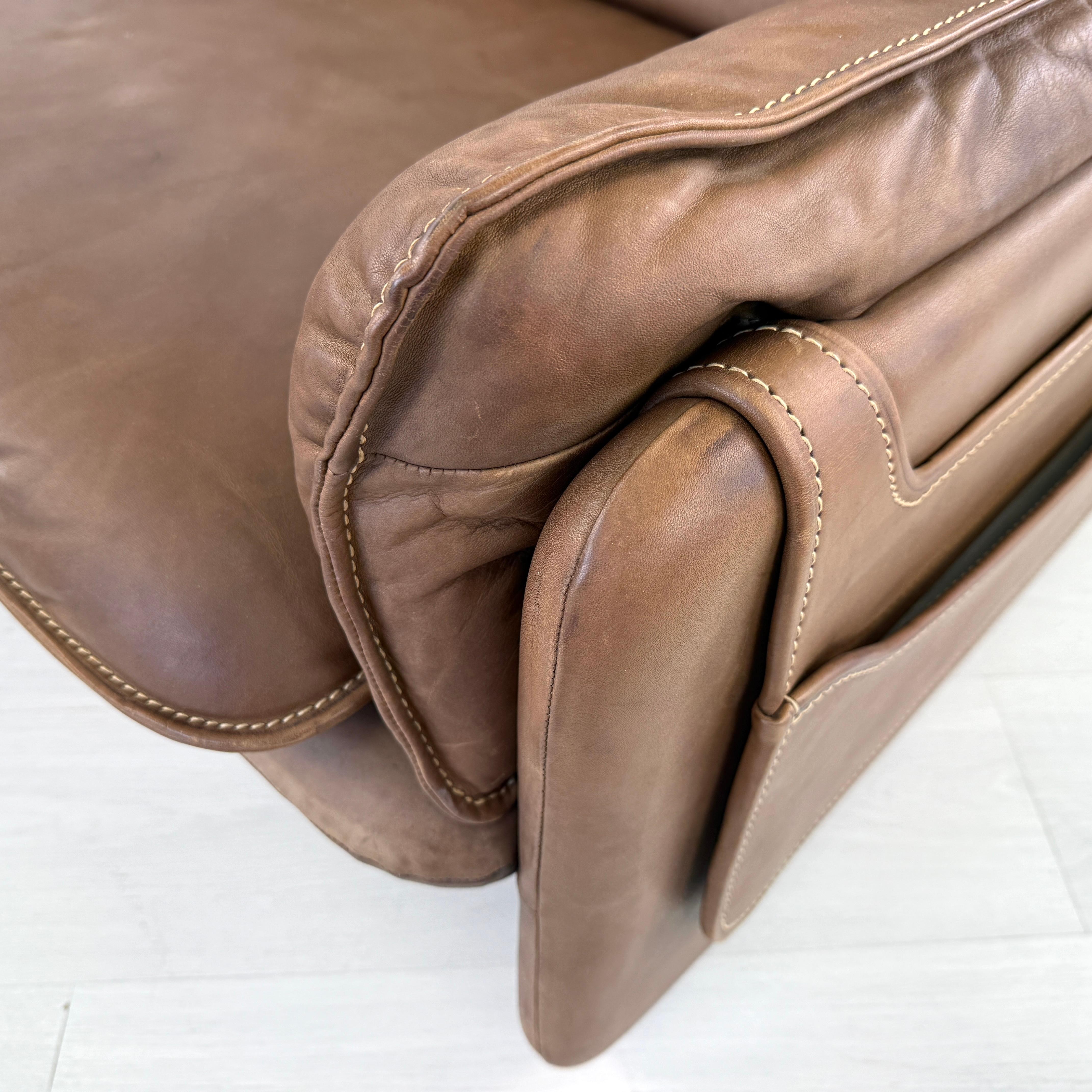 De Sede DS61 Leather Two-Seat Sofa, 1960s For Sale 3