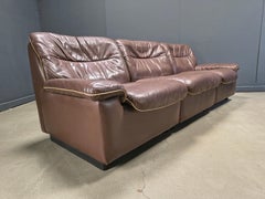 De Sede DS66 schokoladenfarbenes Ledersofa, 1960er Jahre