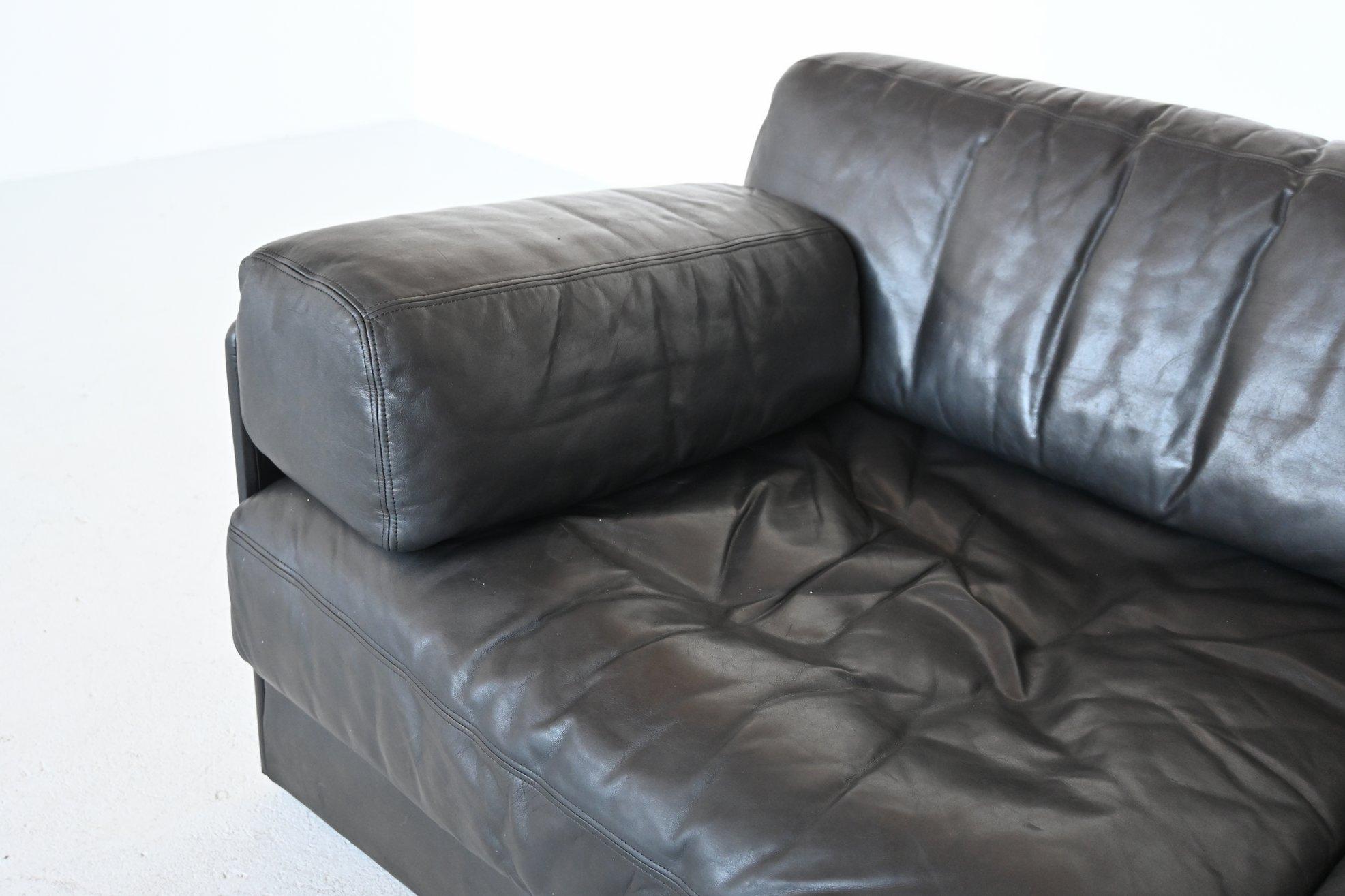 De Sede DS76 Two-Seat Sofa Black Leather, Switzerland, 1970 4