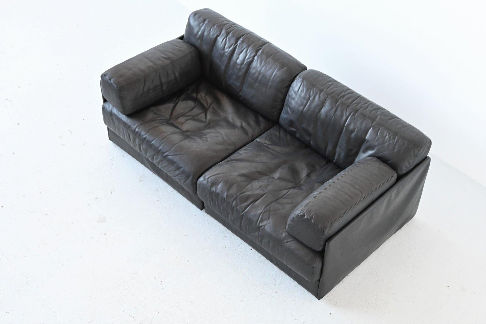 De Sede DS76 Two-Seat Sofa Black Leather, Switzerland, 1970 7