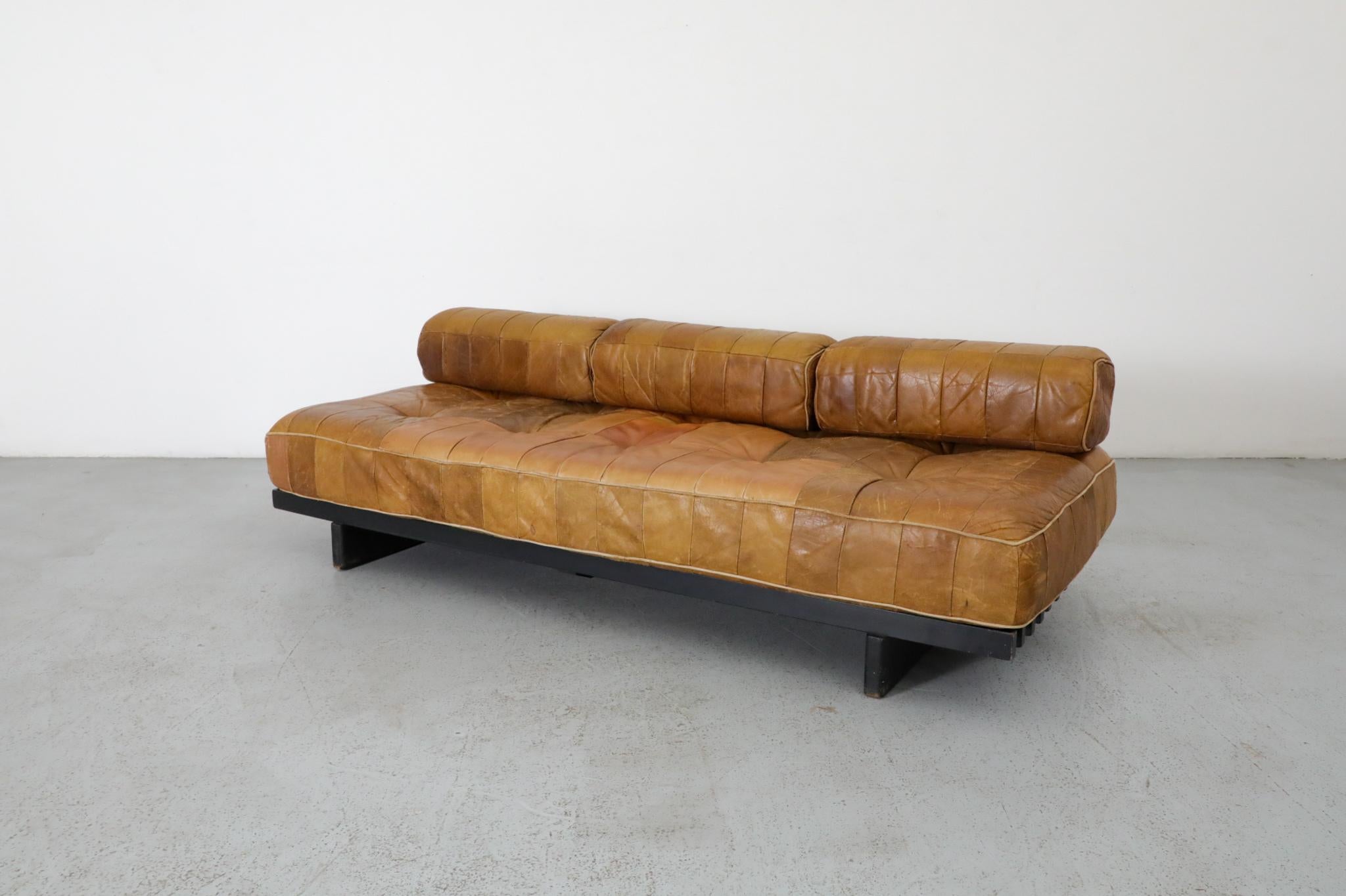 De Sede DS80 Sofá cama o sofá pequeño de cuero, 1970 Moderno de mediados de siglo