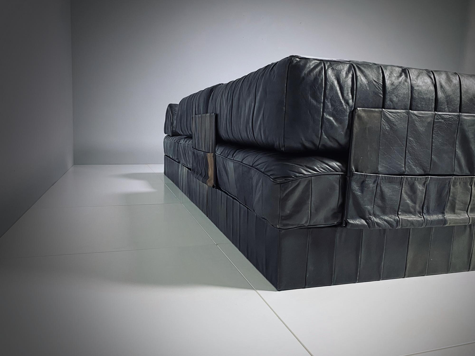 Hand-Crafted De Sede DS88 Sectional Midcentury Leather Sofa, Pouf & Table, 1970s, Switzerland