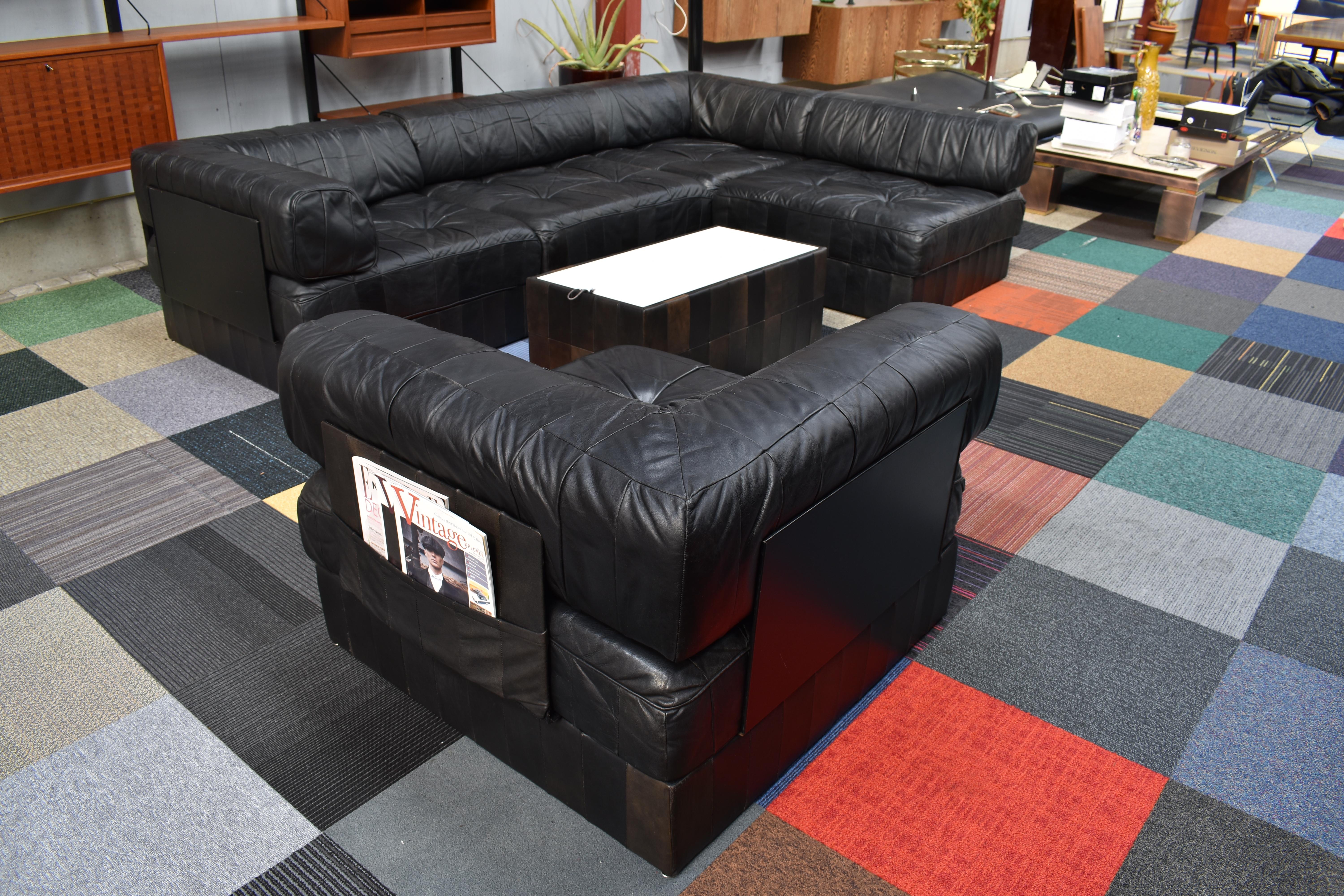 De Sede DS88 Sectional Patchwork Sofa in Black Leather, Switzerland, circa 1970 1