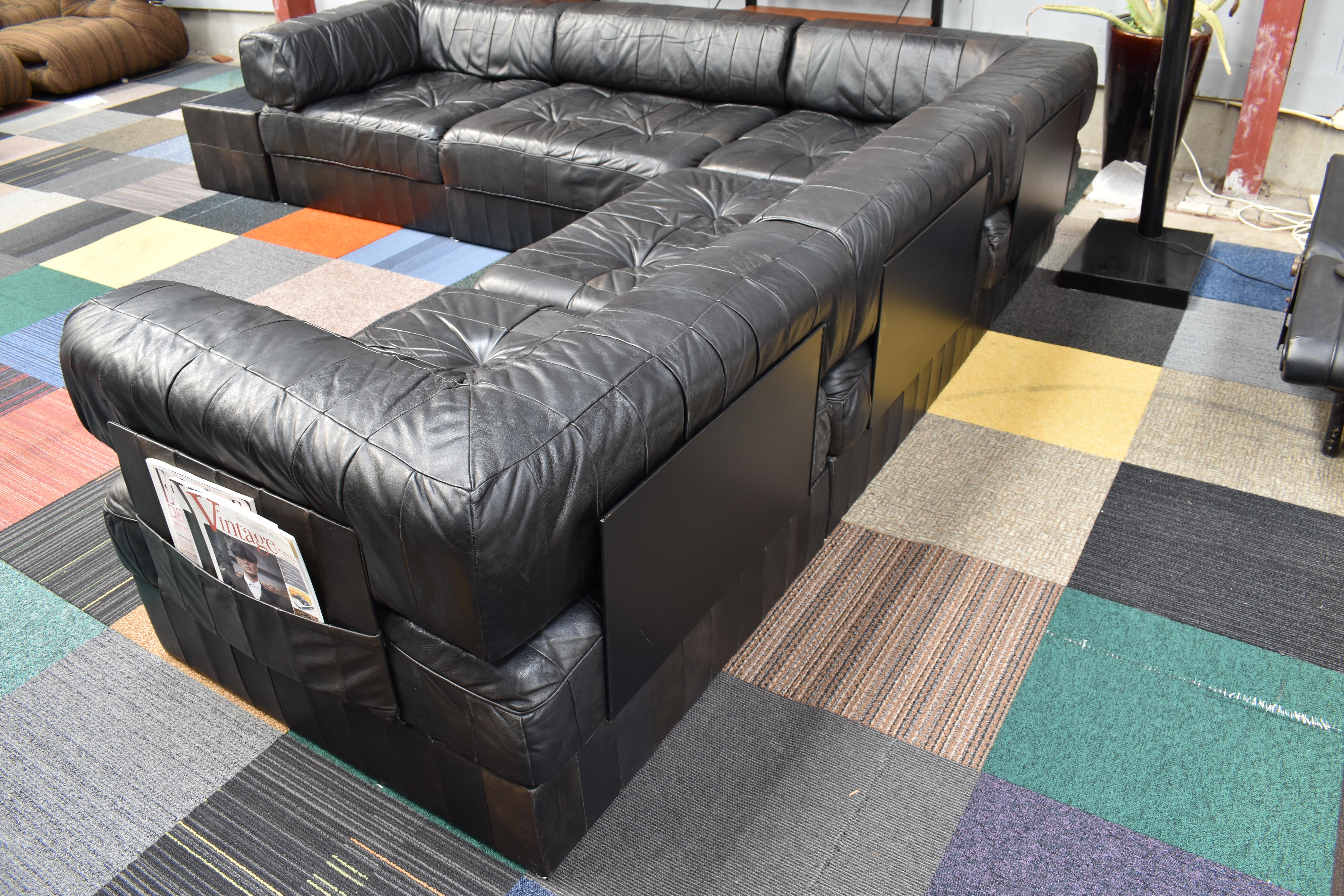 De Sede DS88 Sectional Patchwork Sofa in Black Leather, Switzerland, circa 1970 2