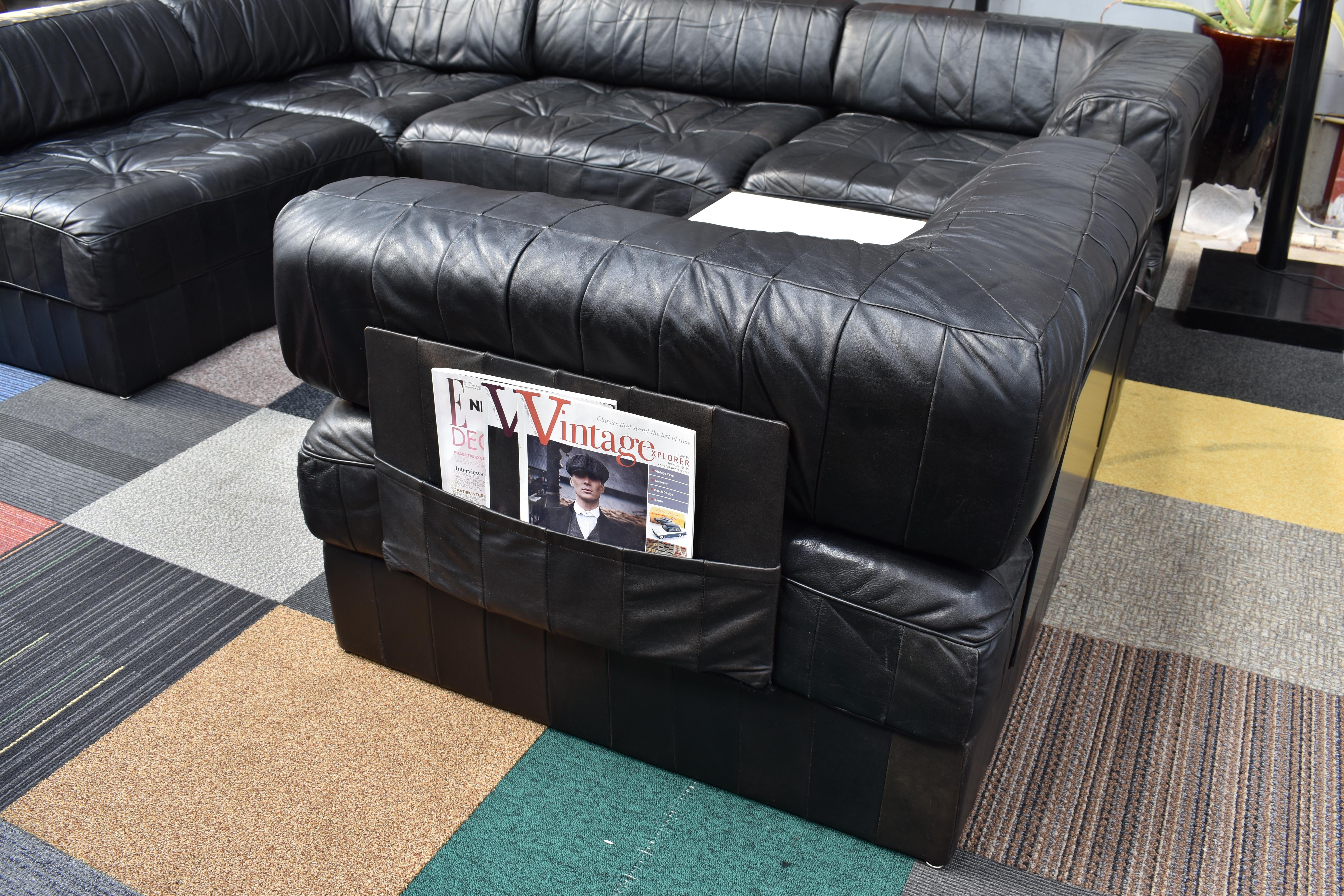 De Sede DS88 Sectional Patchwork Sofa in Black Leather, Switzerland, circa 1970 In Good Condition In Pijnacker, Zuid-Holland