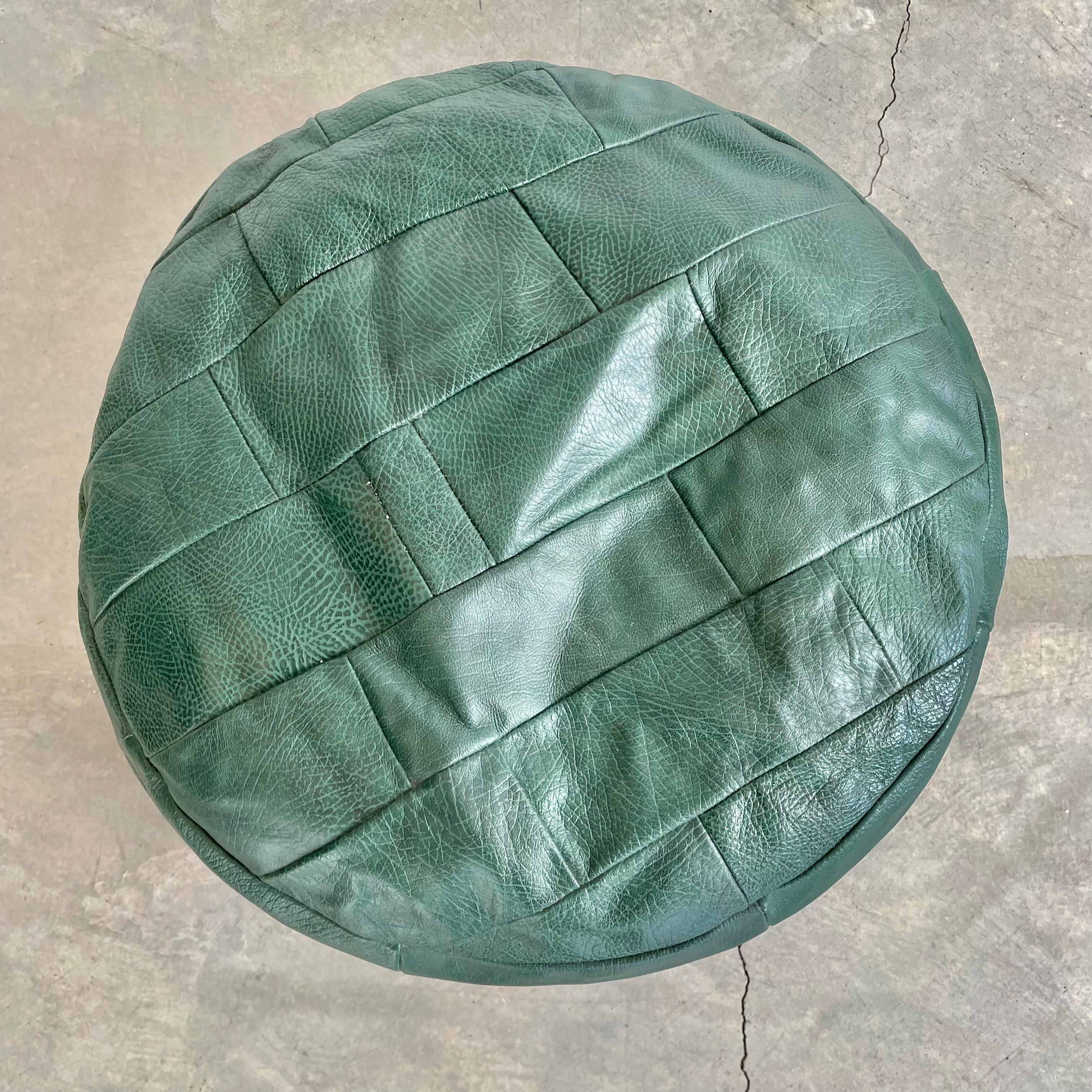 Pouf patchwork vert émeraude De Sede, 1970, Suisse Bon état - En vente à Los Angeles, CA