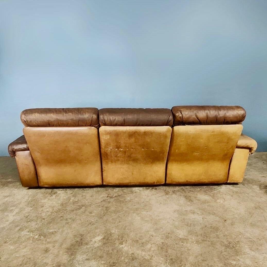 De Sede Exclusive DS66 Brown Leather Tan Three Seater Sofa & Matching Armchair In Good Condition For Sale In Cambridge, GB