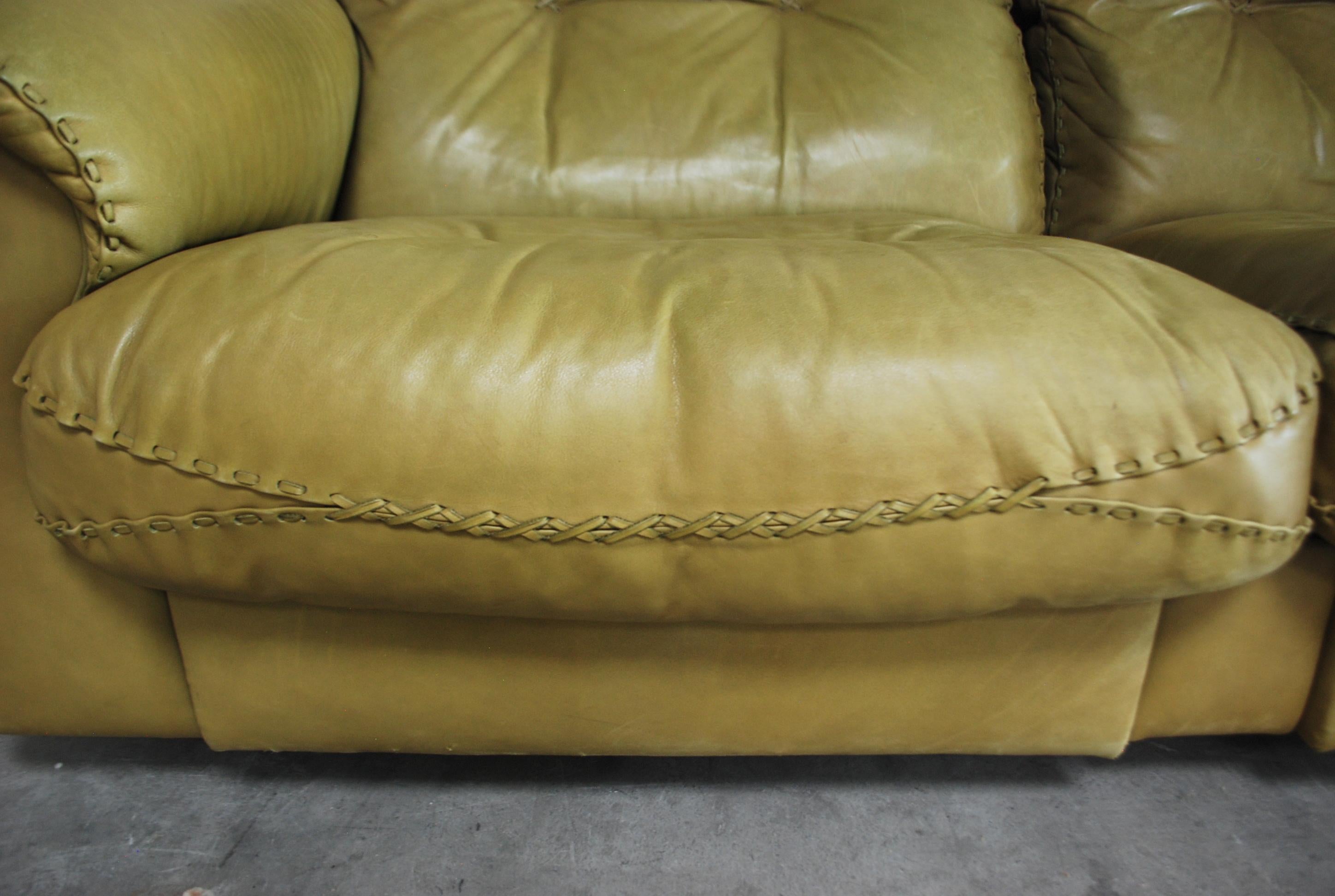 De Sede James Bond Leather Sofa DS 101 Olive Green For Sale 2