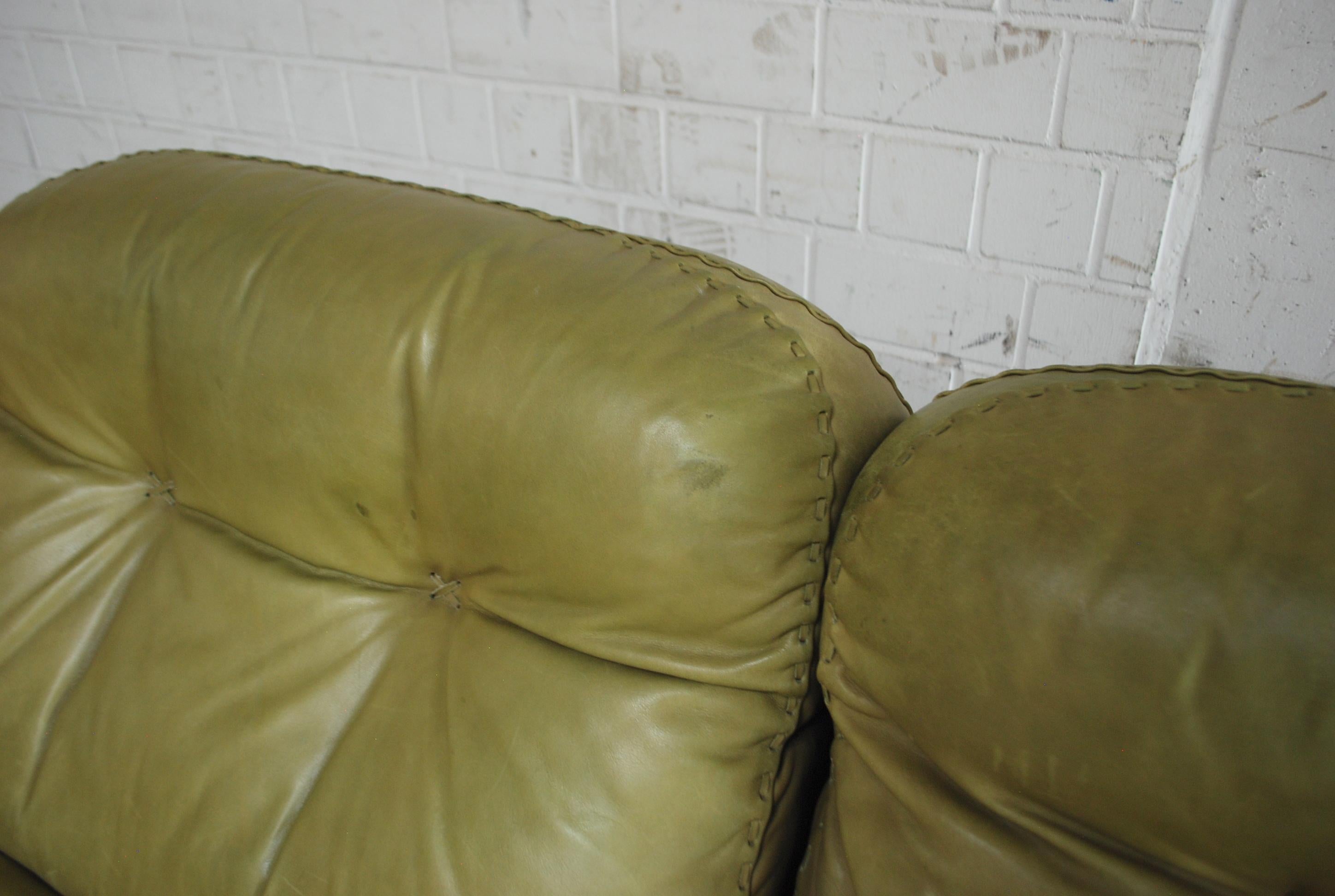 De Sede James Bond Leather Sofa DS 101 Olive Green For Sale 9