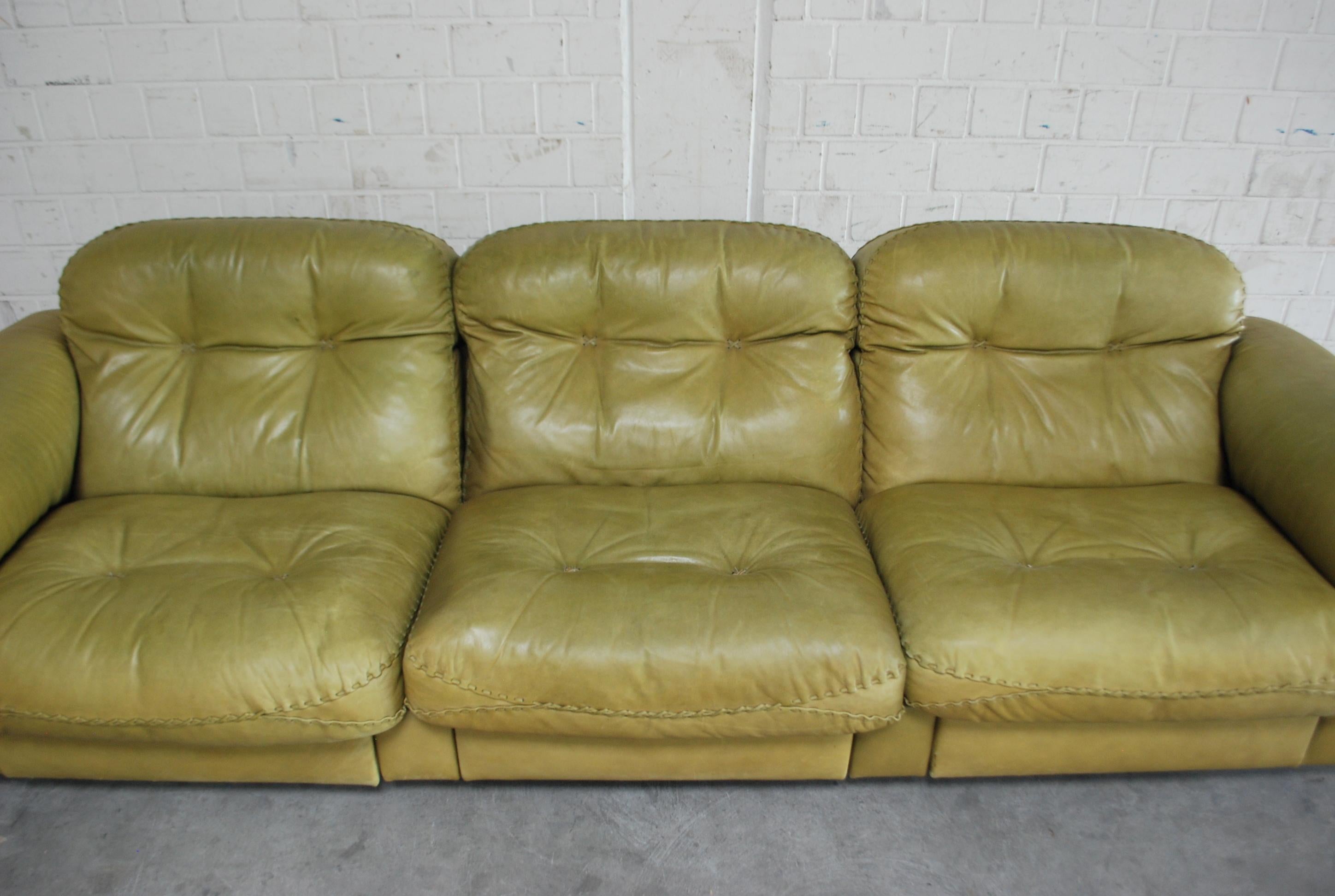 De Sede James Bond Leather Sofa DS 101 Olive Green For Sale 10