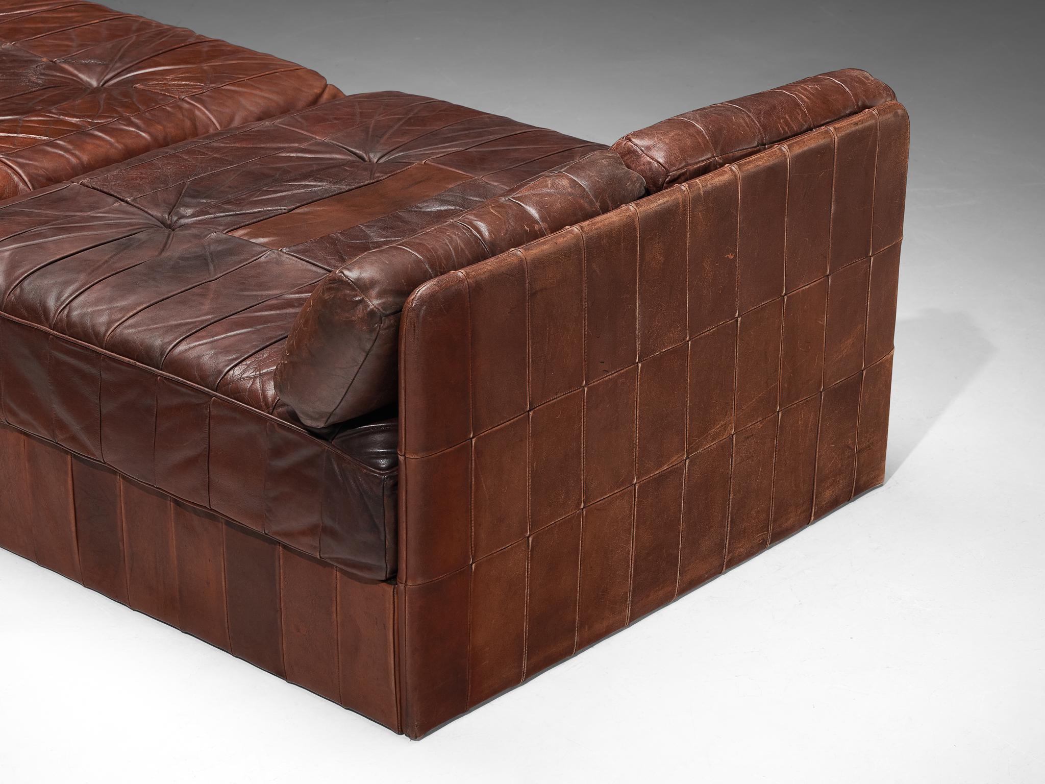 De Sede Großes Daybed oder Lounge-Set aus patiniertem braunem Leder im Angebot 4