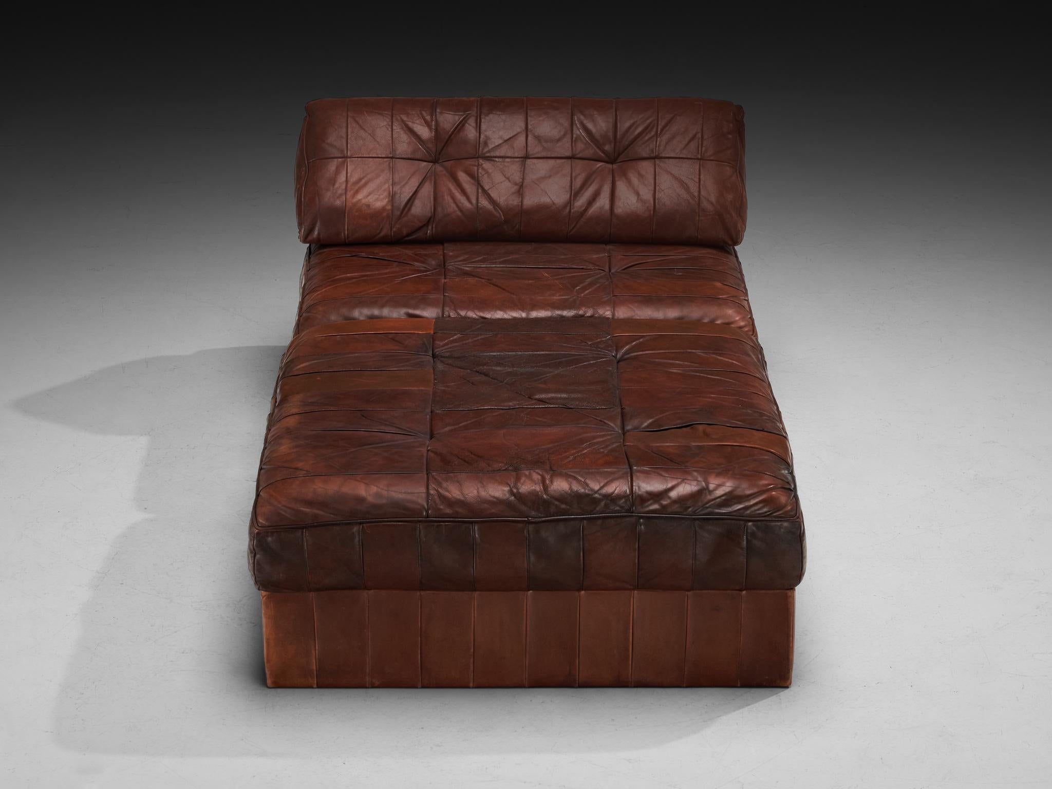 Conjunto de sofá-cama o tumbona De Sede en piel marrón patinada en Bueno Estado en Waalwijk, NL