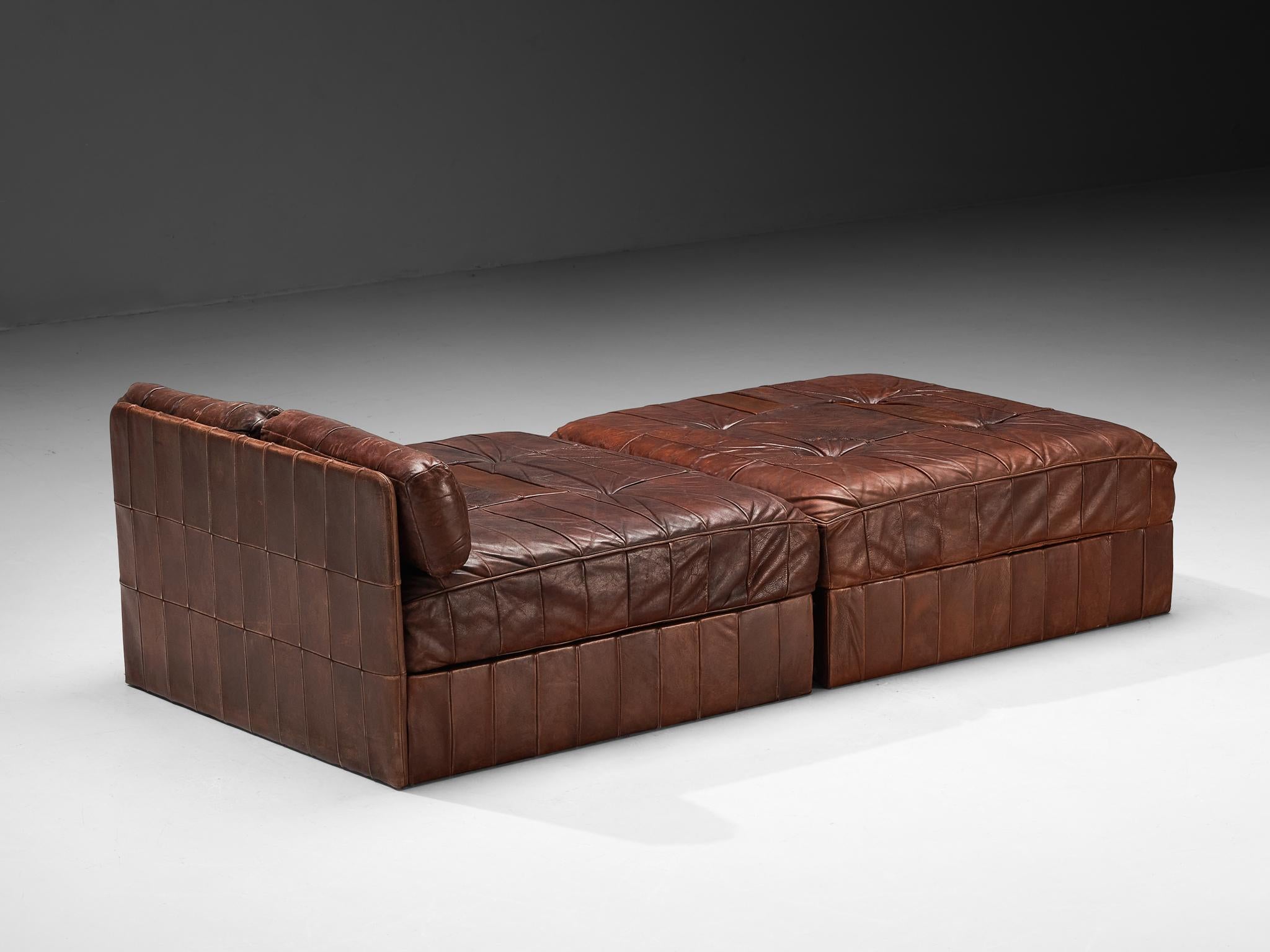 De Sede Großes Daybed oder Lounge-Set aus patiniertem braunem Leder im Angebot 3