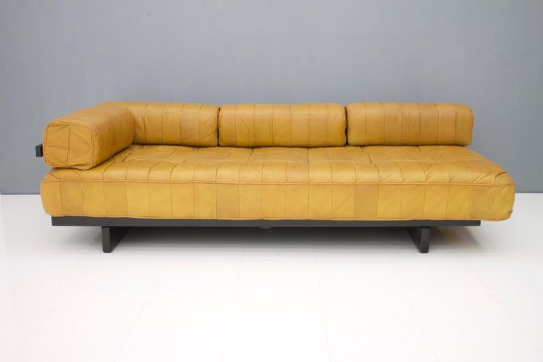 De Sede Leather Daybed DS 80 Sofa Bed Switzerland, 1960s at 1stDibs
