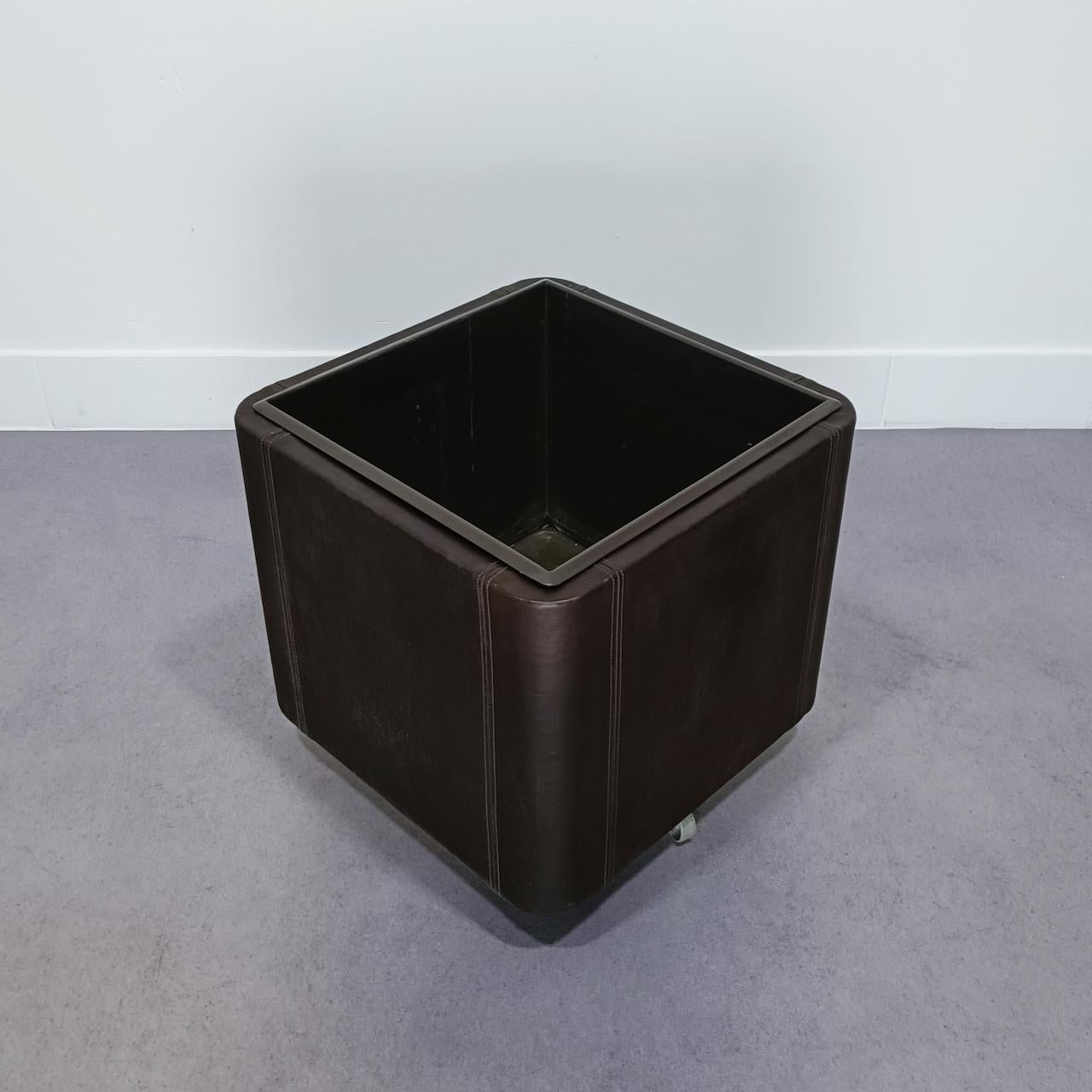 Hand-Crafted De Sede leather planter DS47 series For Sale