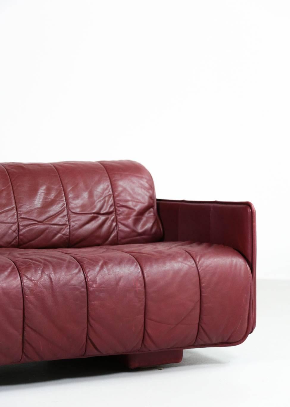 Mid-Century Modern De Sede Leather Sofa Bed, 1970s Swiss Design DS85 DS600