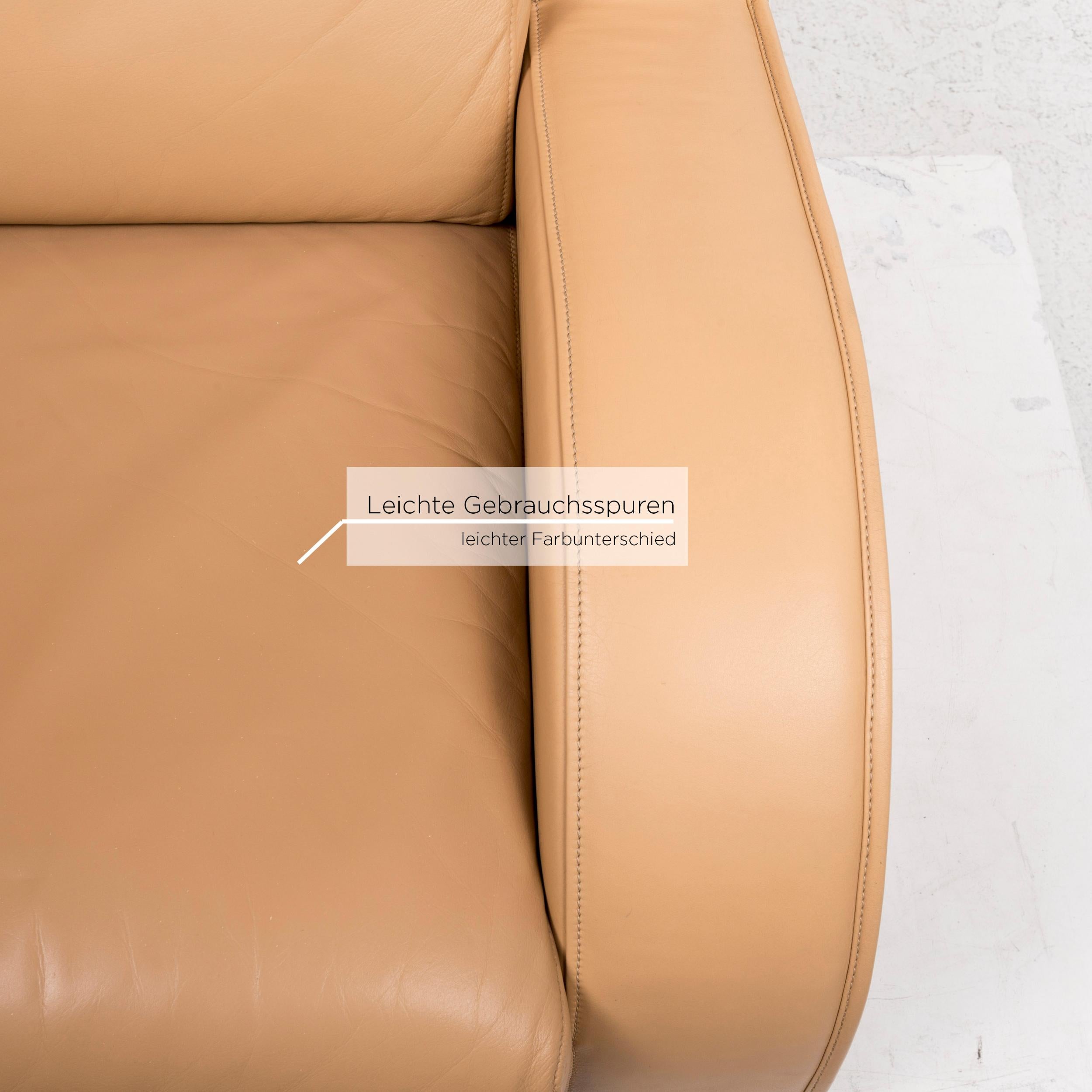 De Sede Leather Sofa Beige Two-Seat Function Couch In Good Condition For Sale In Cologne, DE