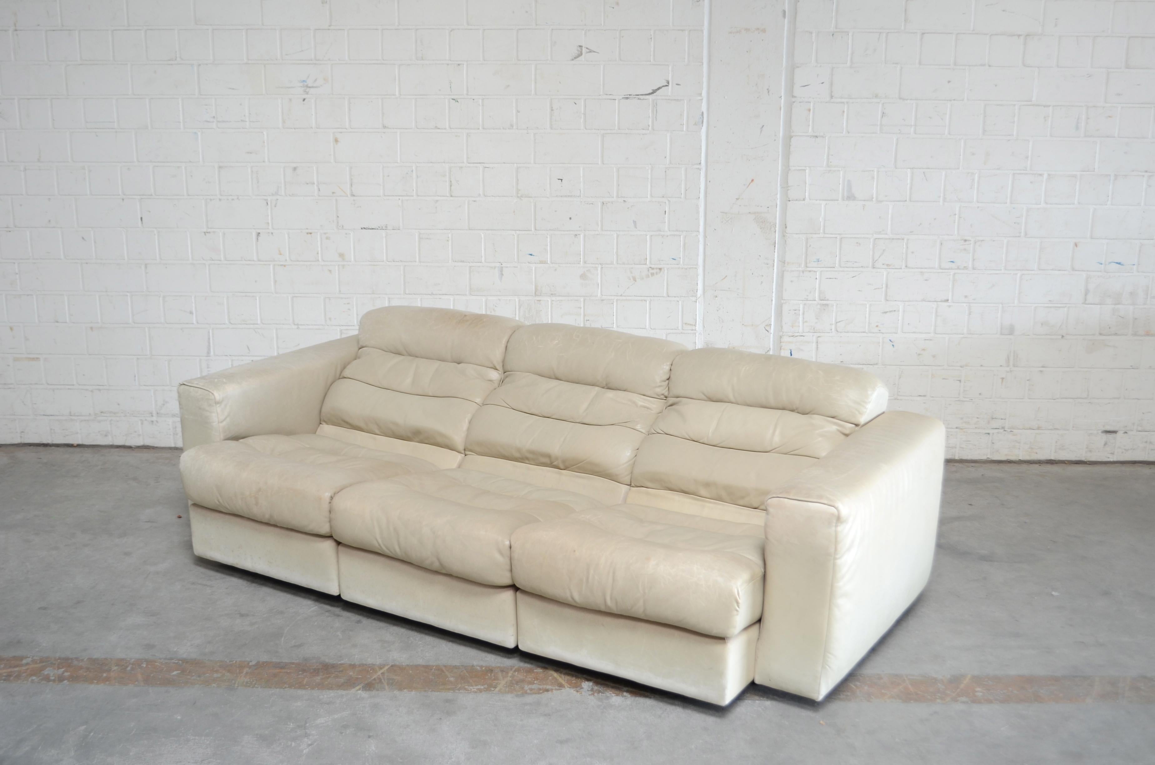 De Sede Leder-Sofa DS 105 Ecru-Weiß aus Leder im Angebot 5