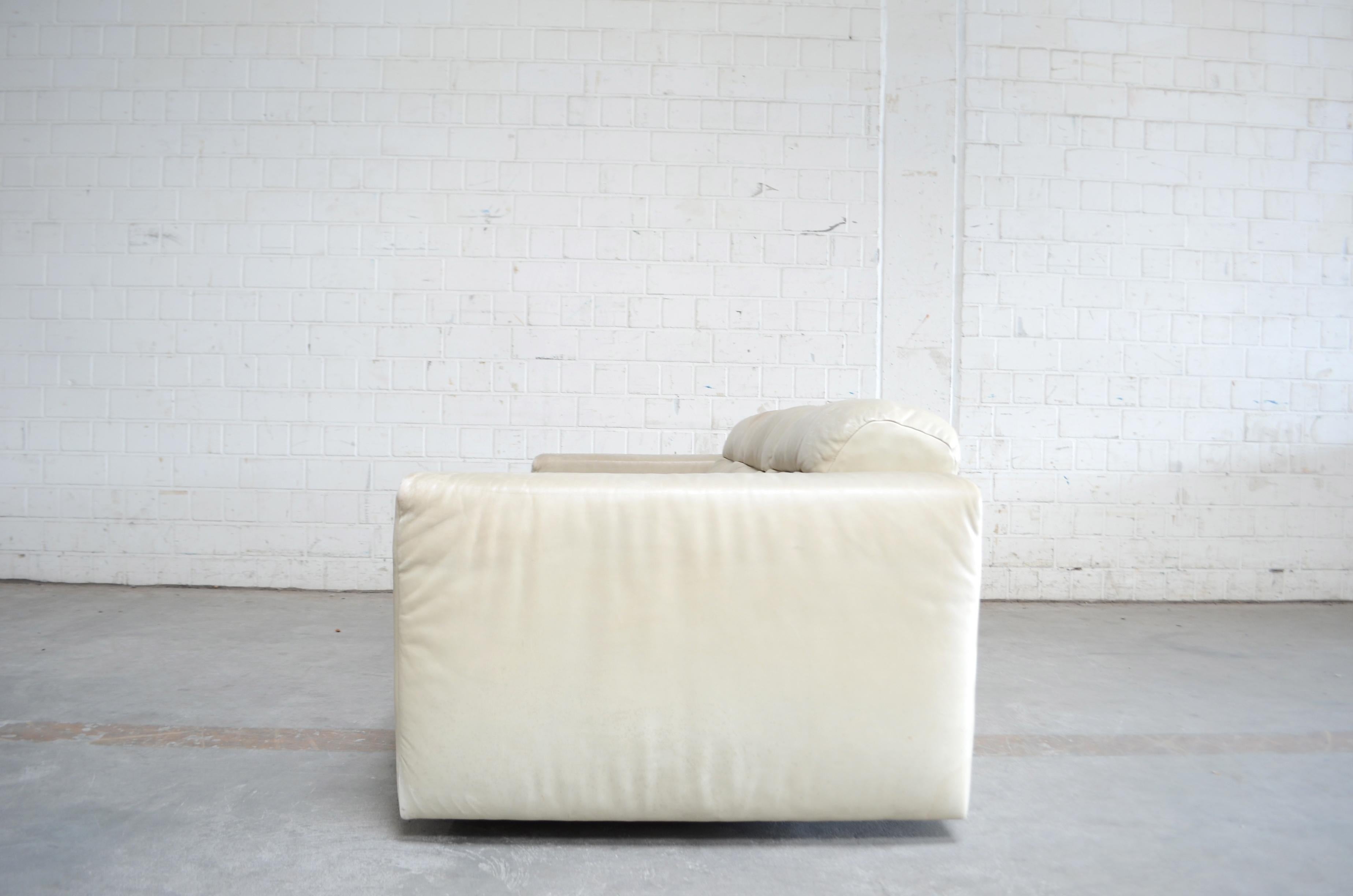 De Sede Leder-Sofa DS 105 Ecru-Weiß aus Leder im Angebot 8