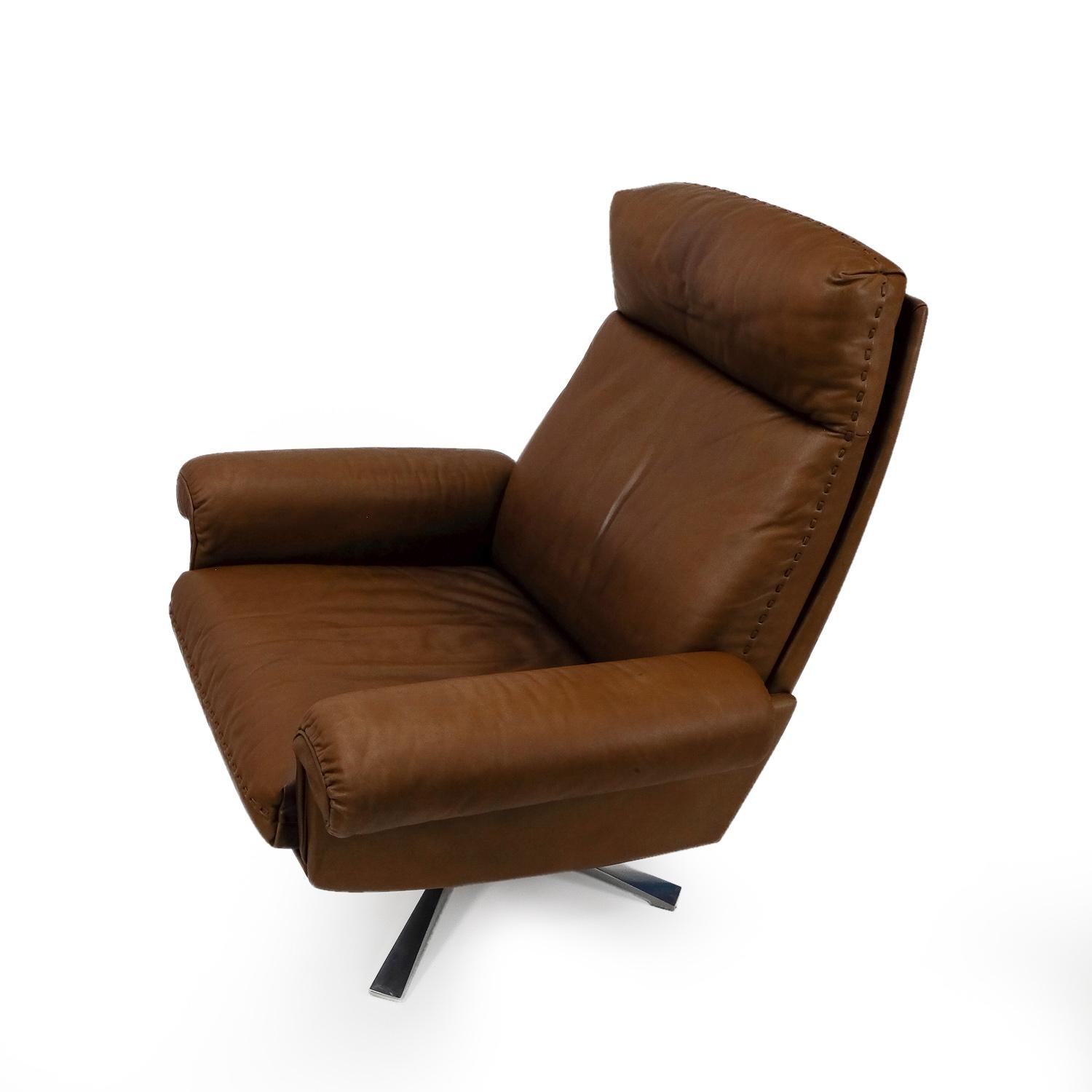 Mid-Century Modern De Sede Lounge Chair and Ottoman DS-31, 1970s For Sale