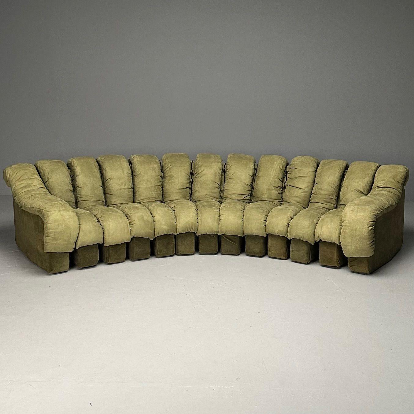 De Sede, Mid-Century Modern, DS-600 Non Stop Sectional Sofa, Green Fabric

Vintage 'Non-Stop' DS 600 sofa designed by Ueli Berger, Eleanora Peduzzi-Riva, Heinz Ulrich, and Klaus Vogt for de Sede in Switzerland, 1972. This particular example was