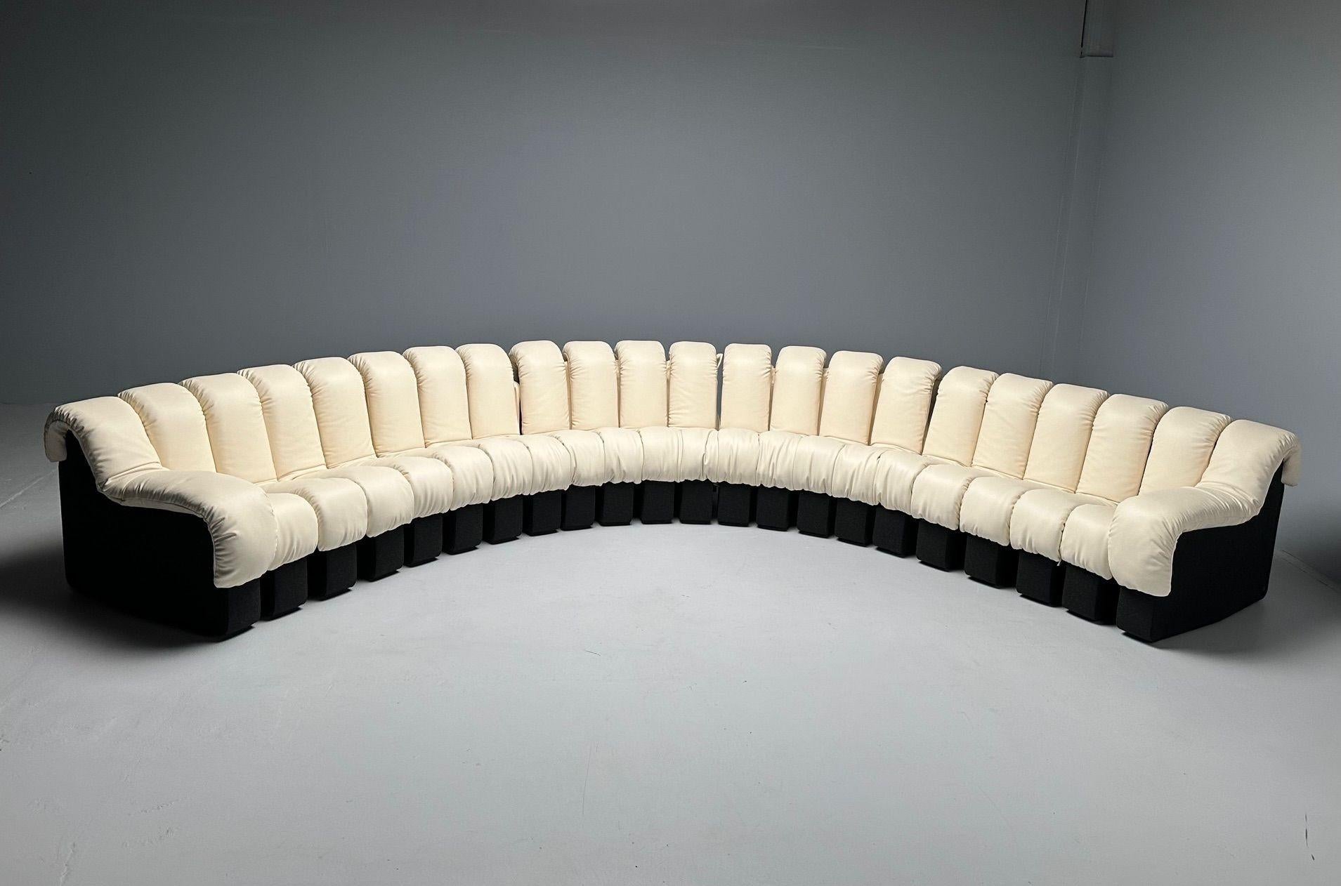 De Sede, Divano componibile moderno di metà secolo, Non-Stop DS-600, pelle Whiting, feltro, 2024

Disegnato nel 1972 da Ueli Berger, Eleonora Peduzzi Riva, Hans Ulrich & Klaus Vogt per De Sede, questo divano ha sfoggiato alcune delle copertine delle