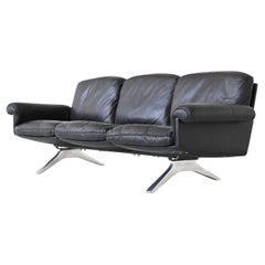 De Sede model DS-31 three-seat sofa black leather Switzerland 1970