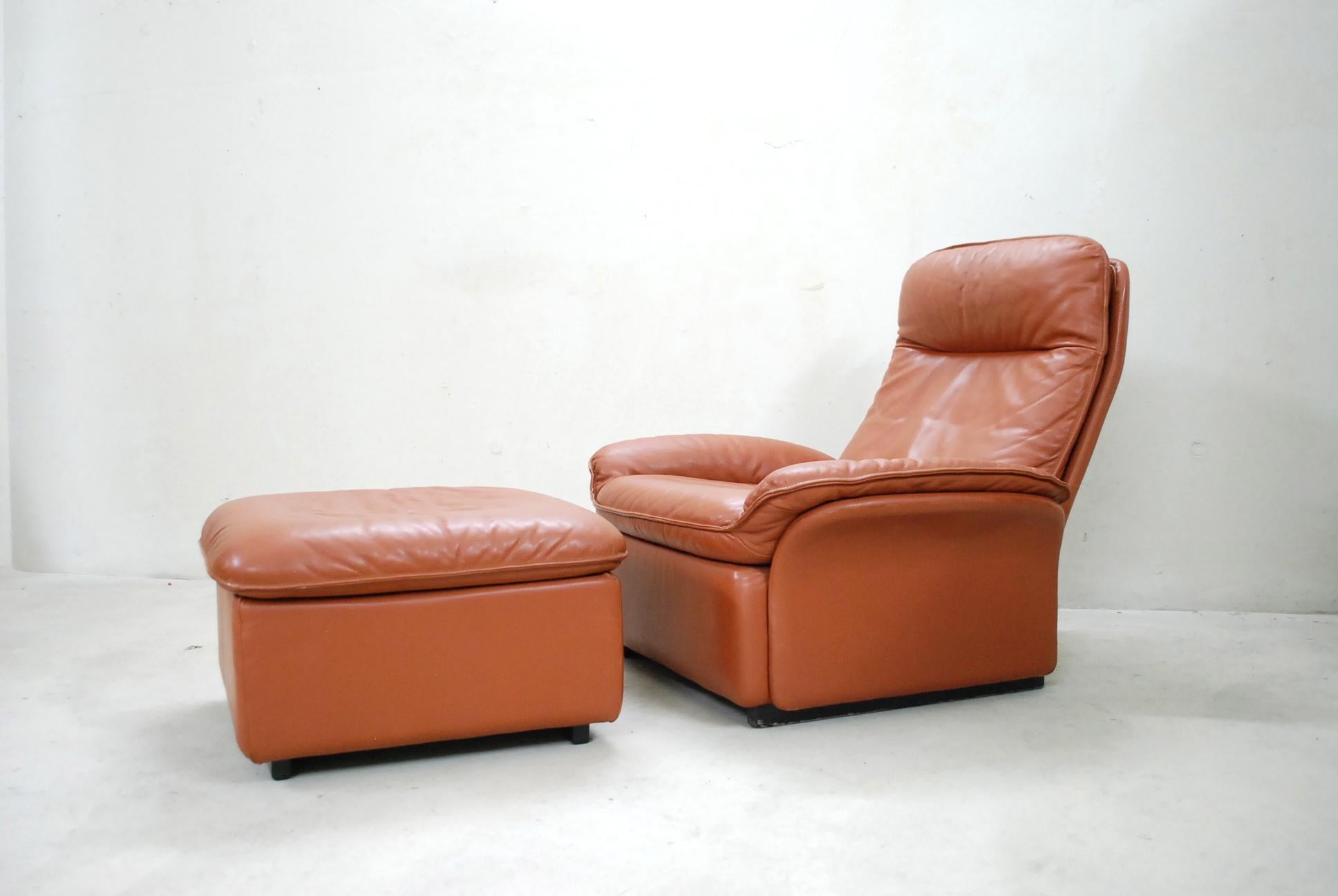 De Sede Model DS 49 Cognac Brandy Leather Lounge Chair and Ottoman For Sale 3