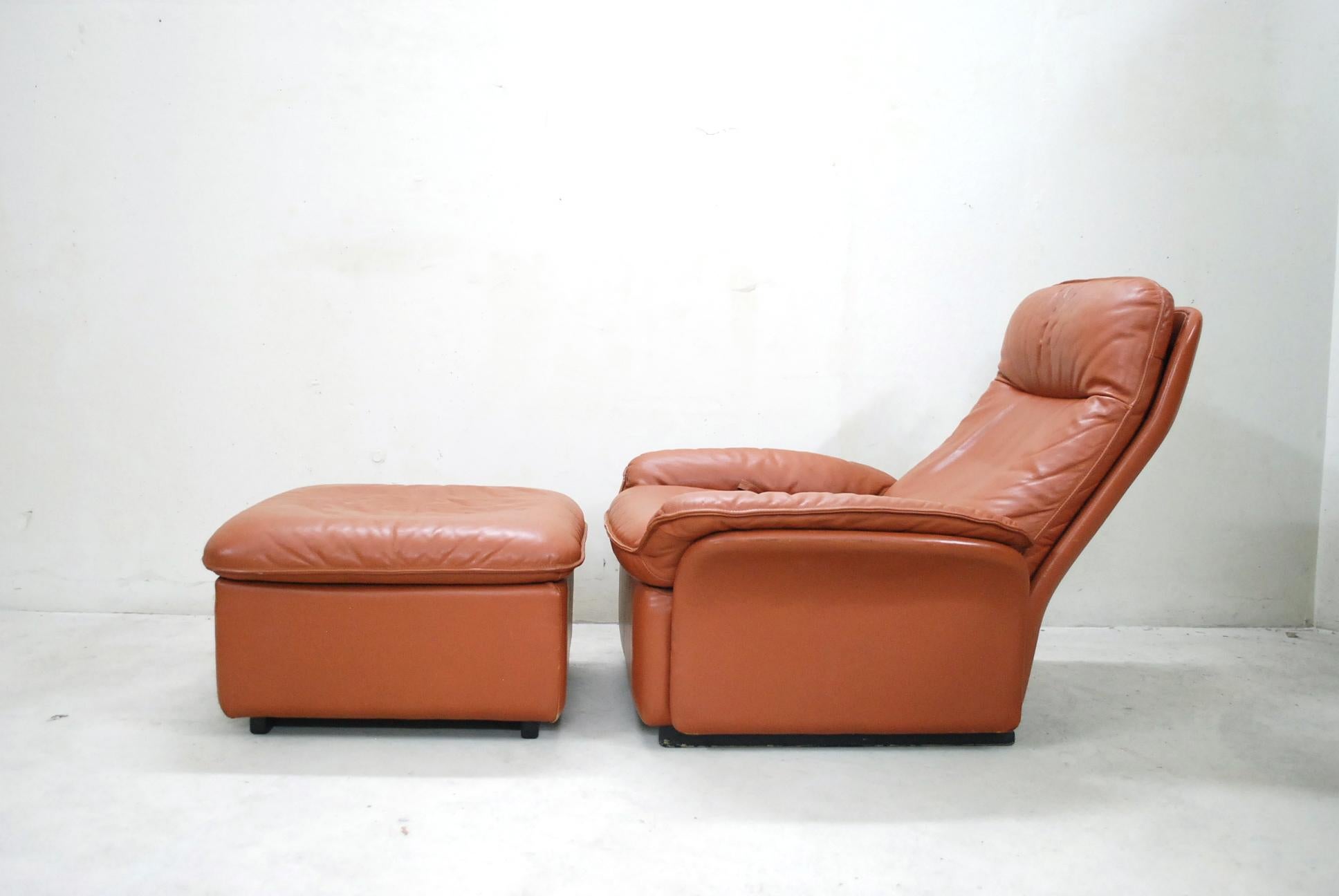 De Sede Model DS 49 Cognac Brandy Leather Lounge Chair and Ottoman For Sale 4