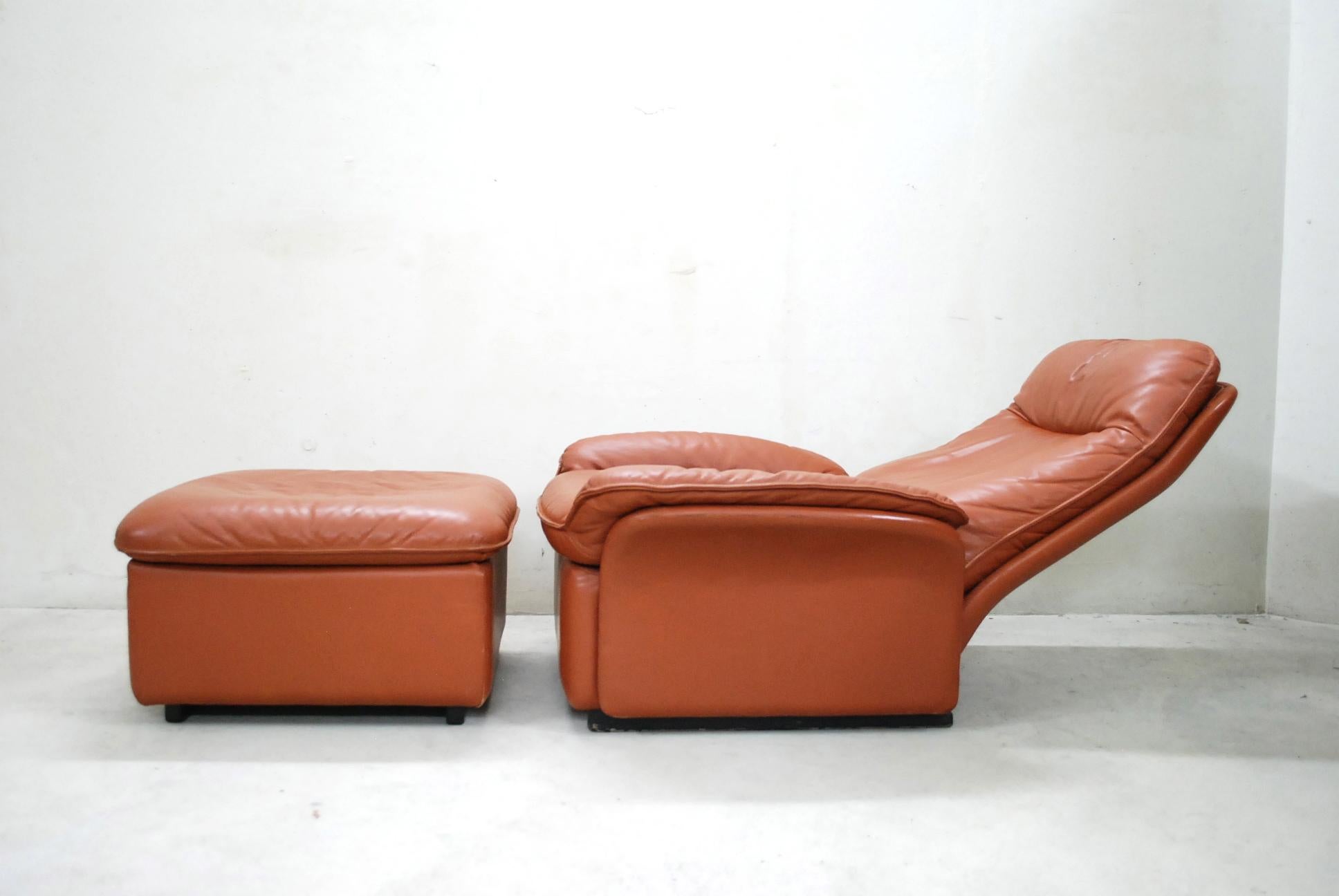 De Sede Model DS 49 Cognac Brandy Leather Lounge Chair and Ottoman For Sale 5