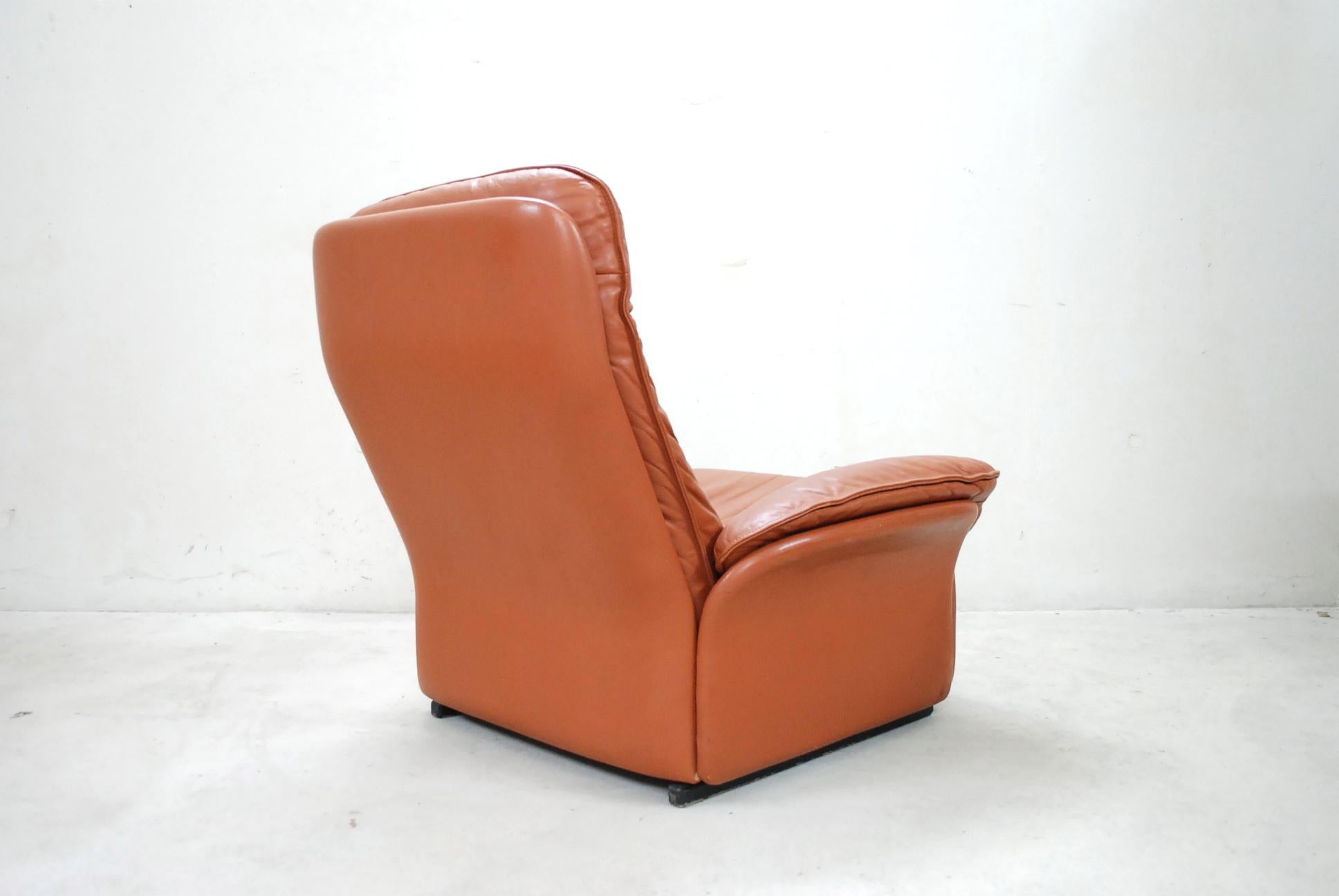 De Sede Model DS 49 Cognac Brandy Leather Lounge Chair and Ottoman For Sale 8
