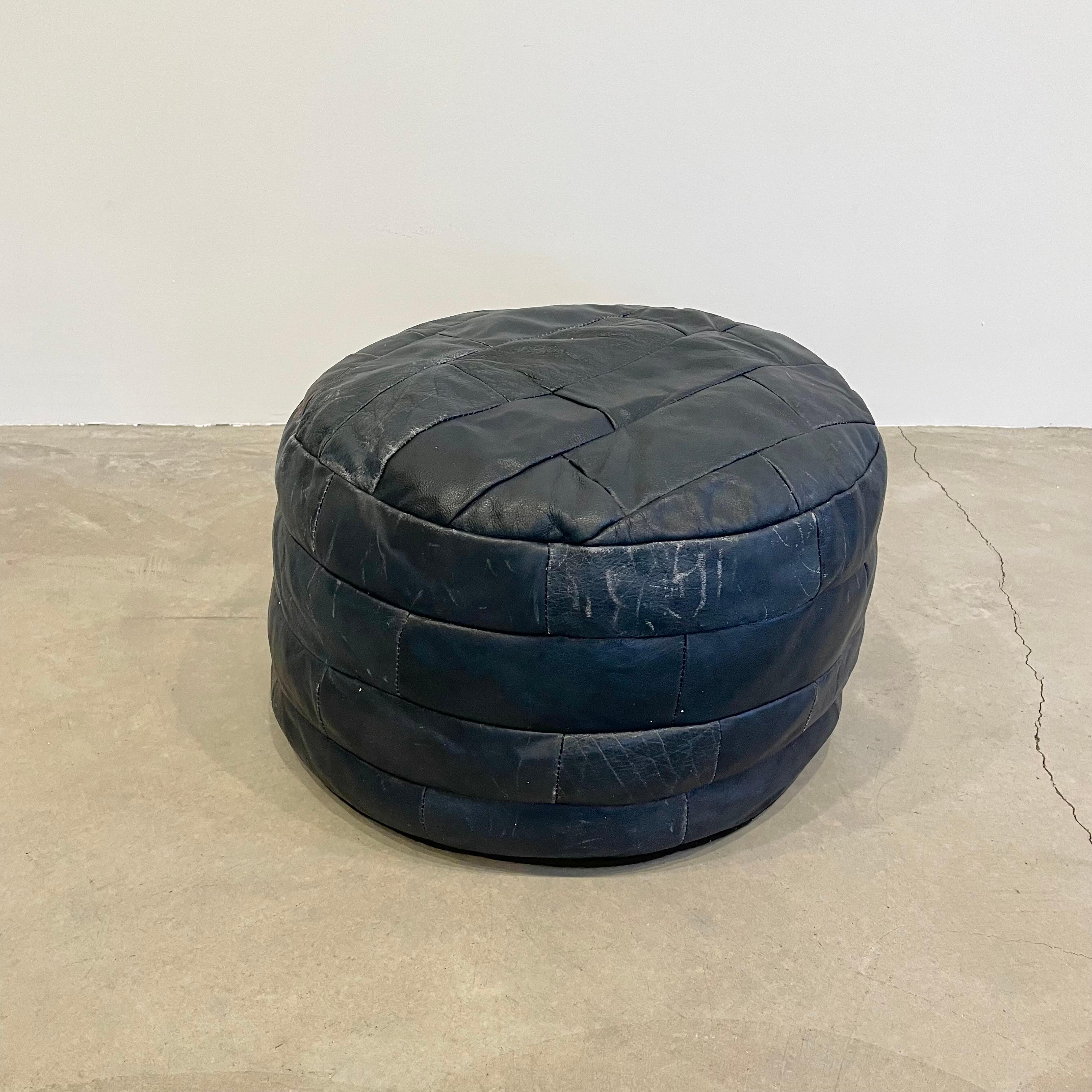 De Sede Navy Leather Patchwork Ottoman, 1970s Switzerland In Good Condition For Sale In Los Angeles, CA