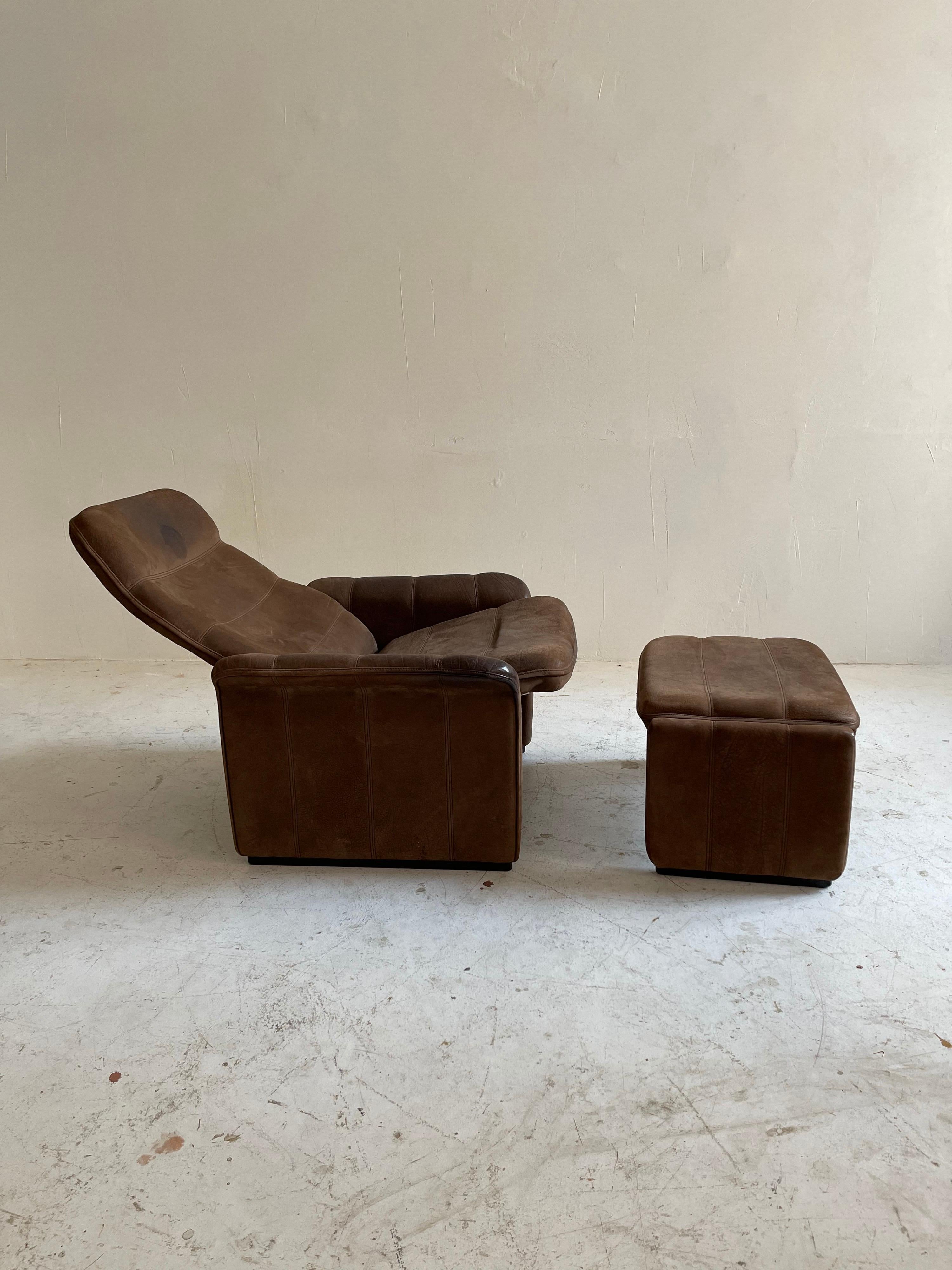 Mid-Century Modern De Sede Pair Patinated Cognac Leather Reclining DS50 Chairs, Switzerland, 1970s