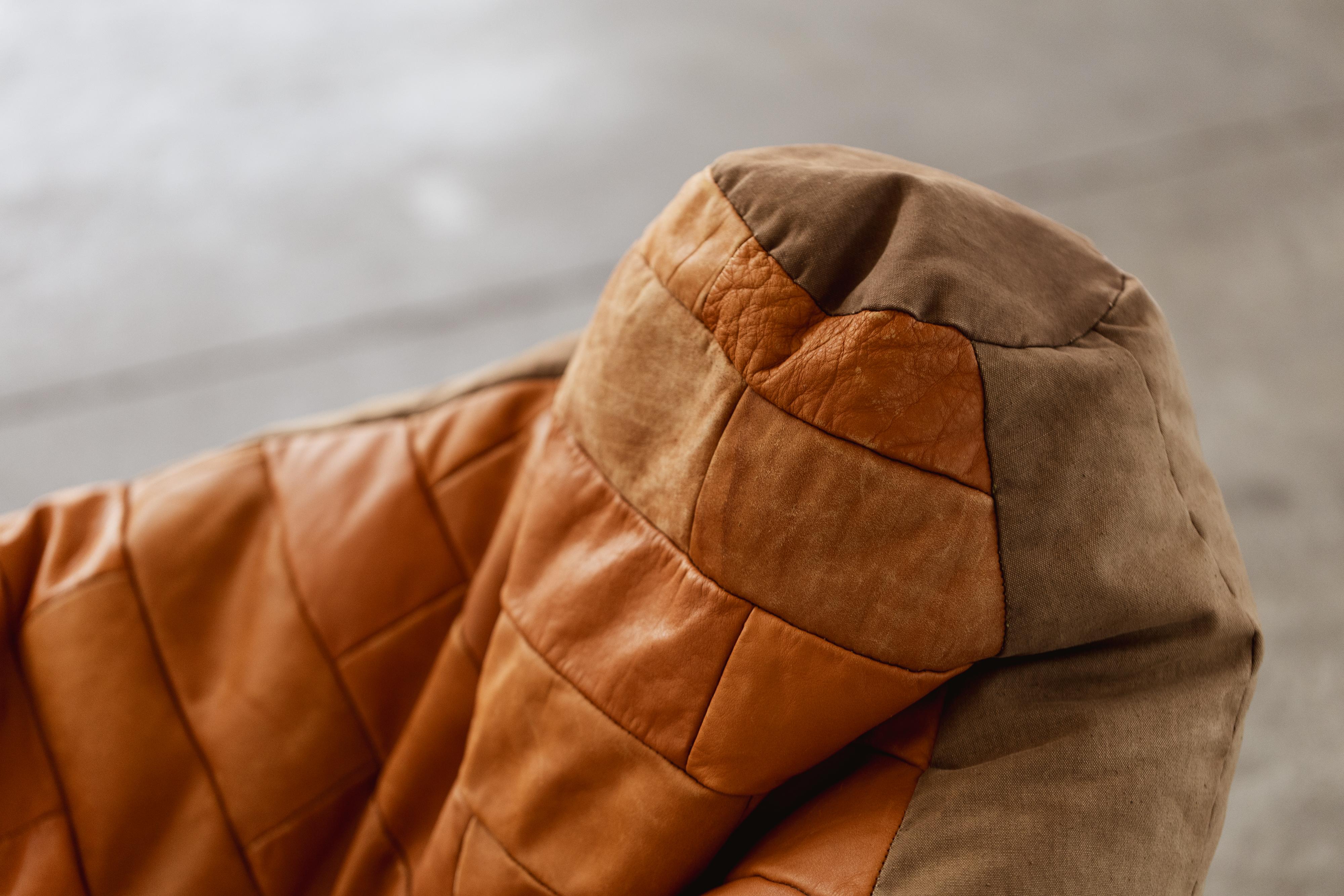 De Sede Patchwork Beanbag, cuero coñac patinado, 1970 en Bueno estado para la venta en Lonigo, Veneto